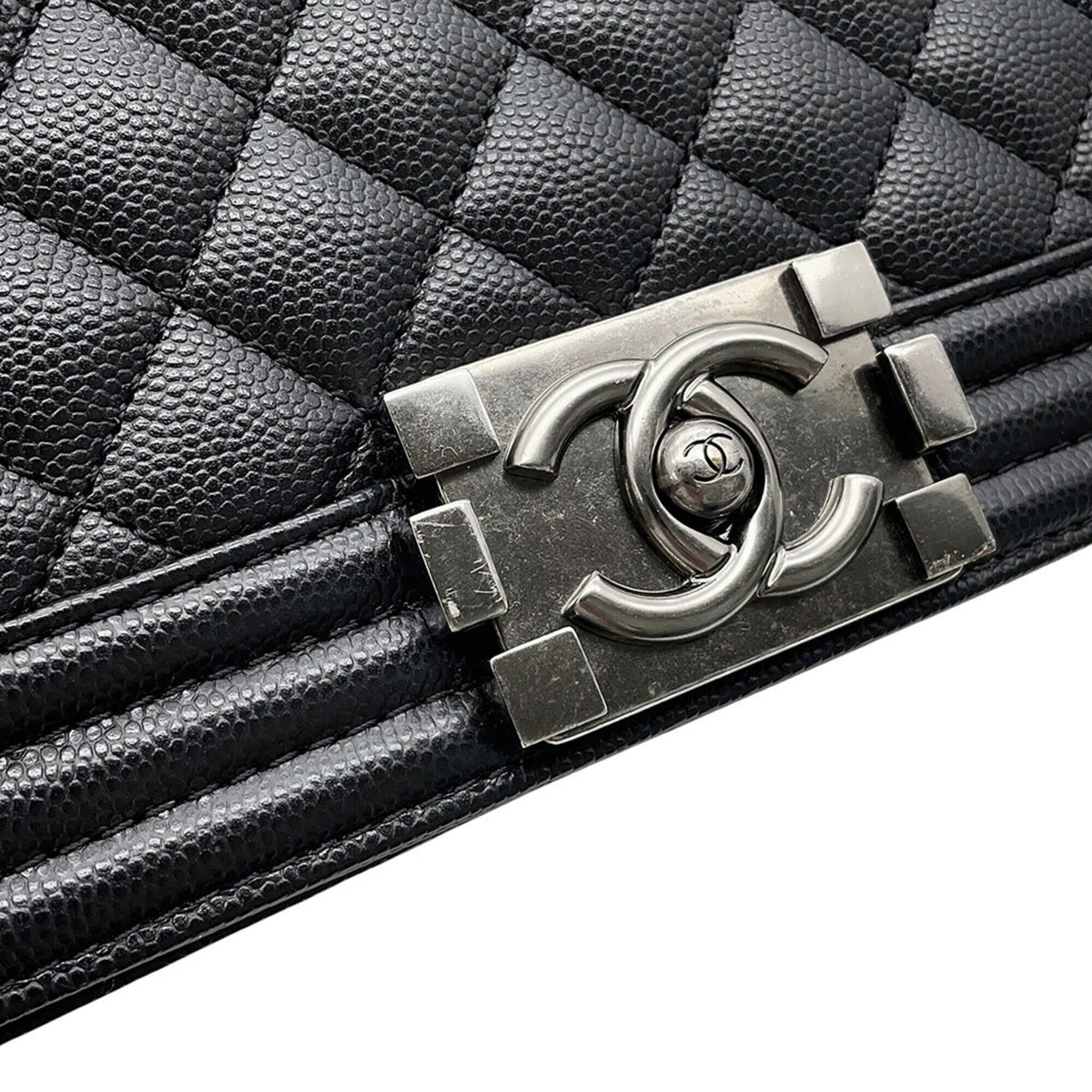 Chanel Black Grained Calfskin Shoulder Bag (Pre-Owned)
