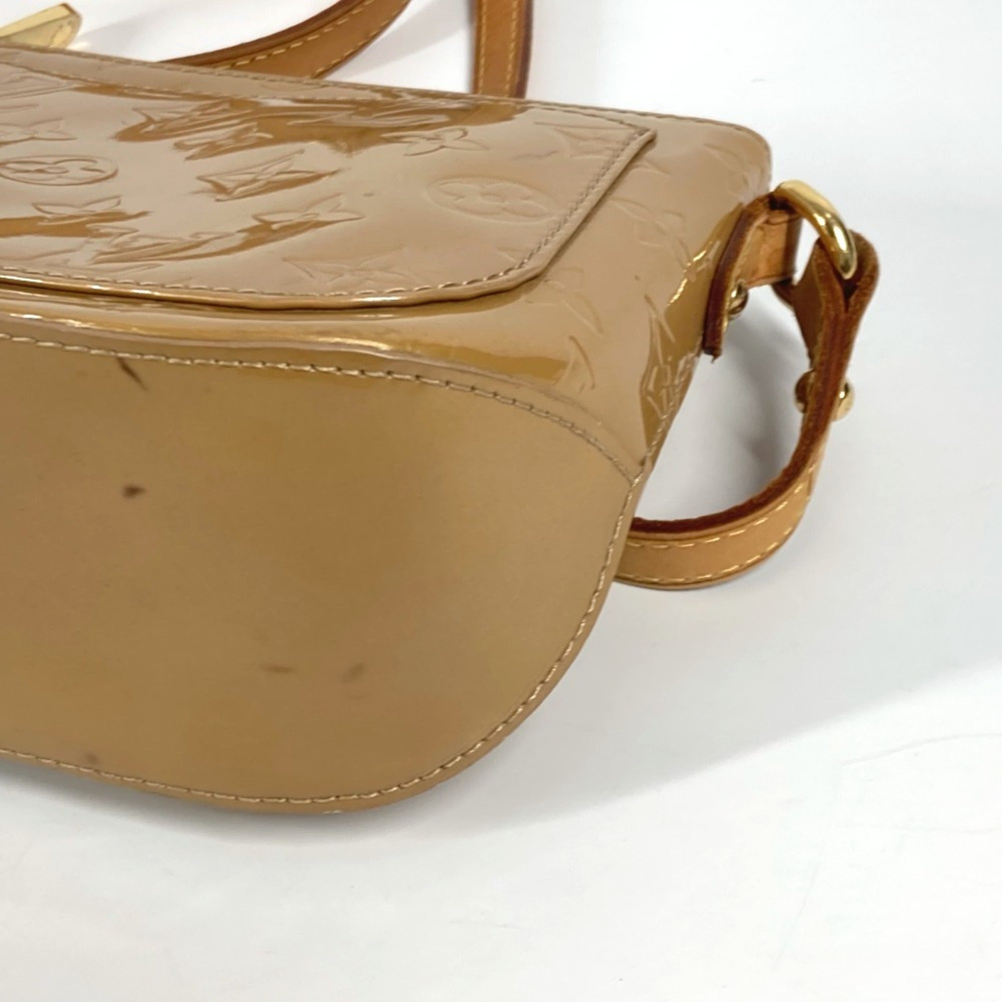 Louis Vuitton Monogram Vernis Beige Noisette Monogram Vernis Pochette Shoulder Bag (Pre-Owned)