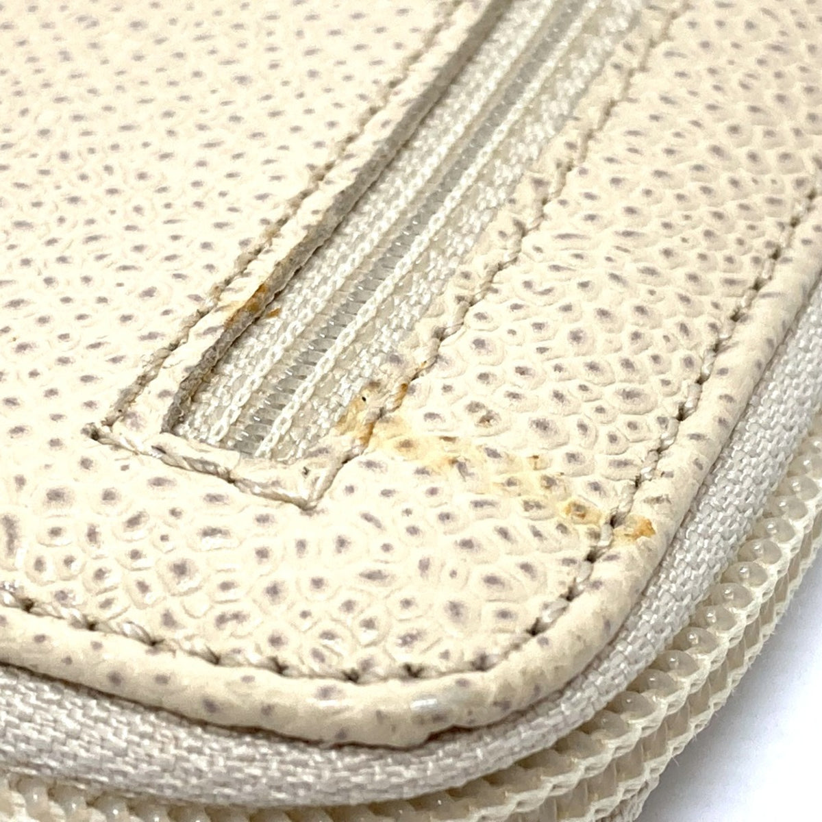 Chanel Beige Leather Long Wallet (Bi-Fold) (Pre-Owned)