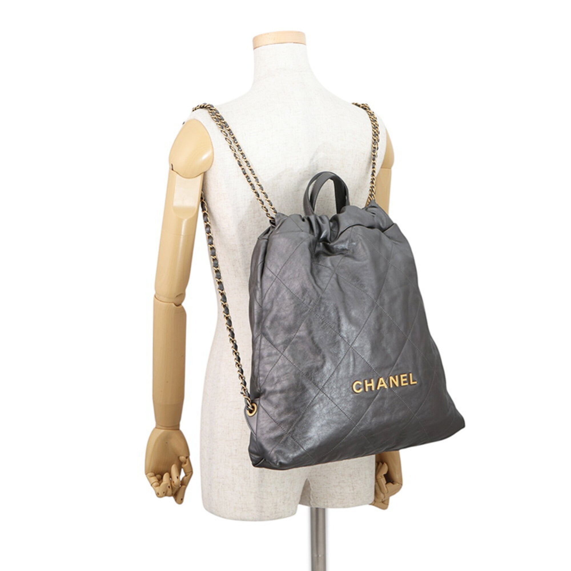 Chanel Gray Leather Handbag (Pre-Owned)