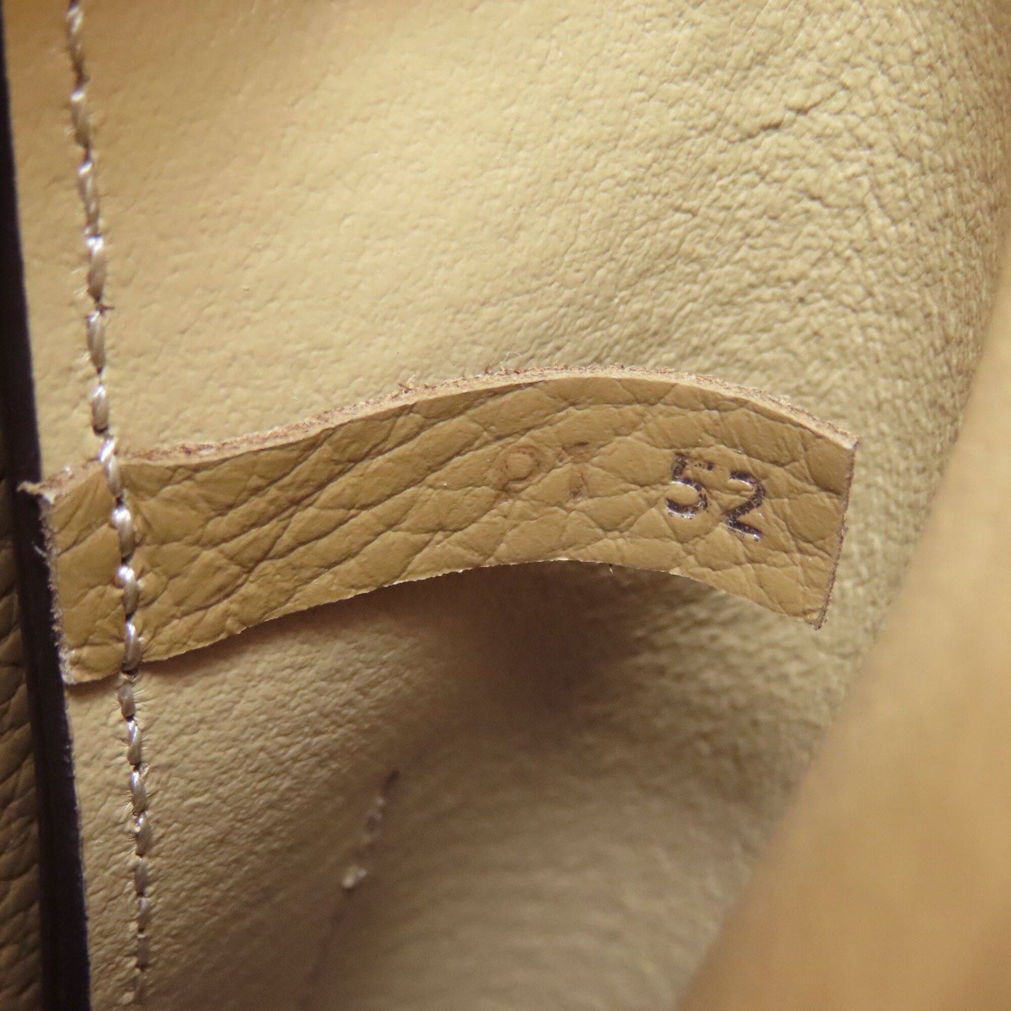 Tod's Brown Leather Handbag (Pre-Owned)