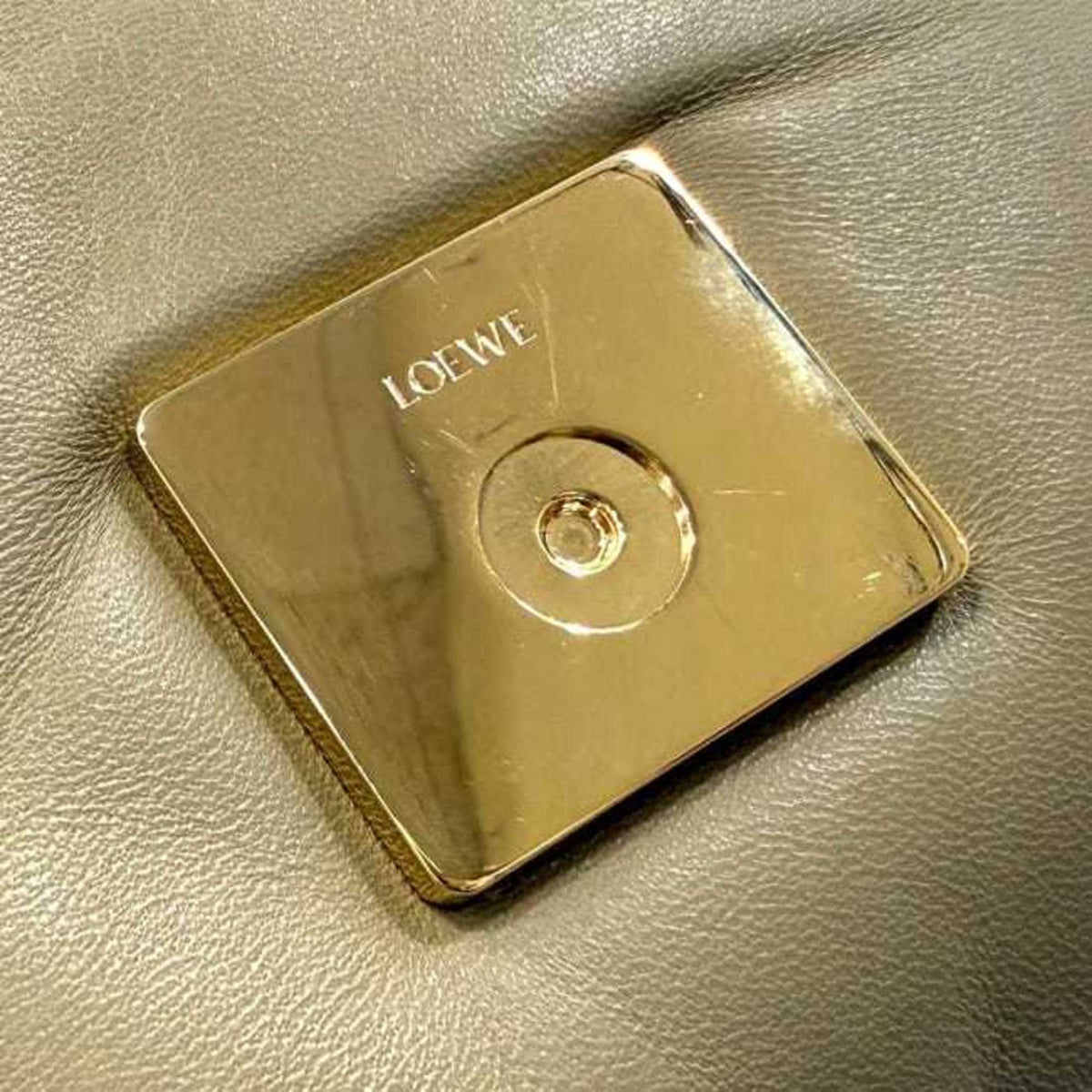 Loewe Green Khaki Leather Shoulder Bag (Pre-Owned)