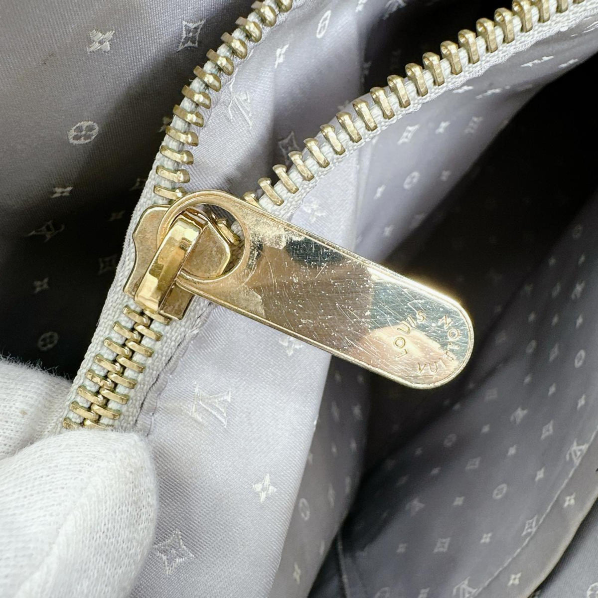Louis Vuitton Blue Leather Handbag (Pre-Owned)