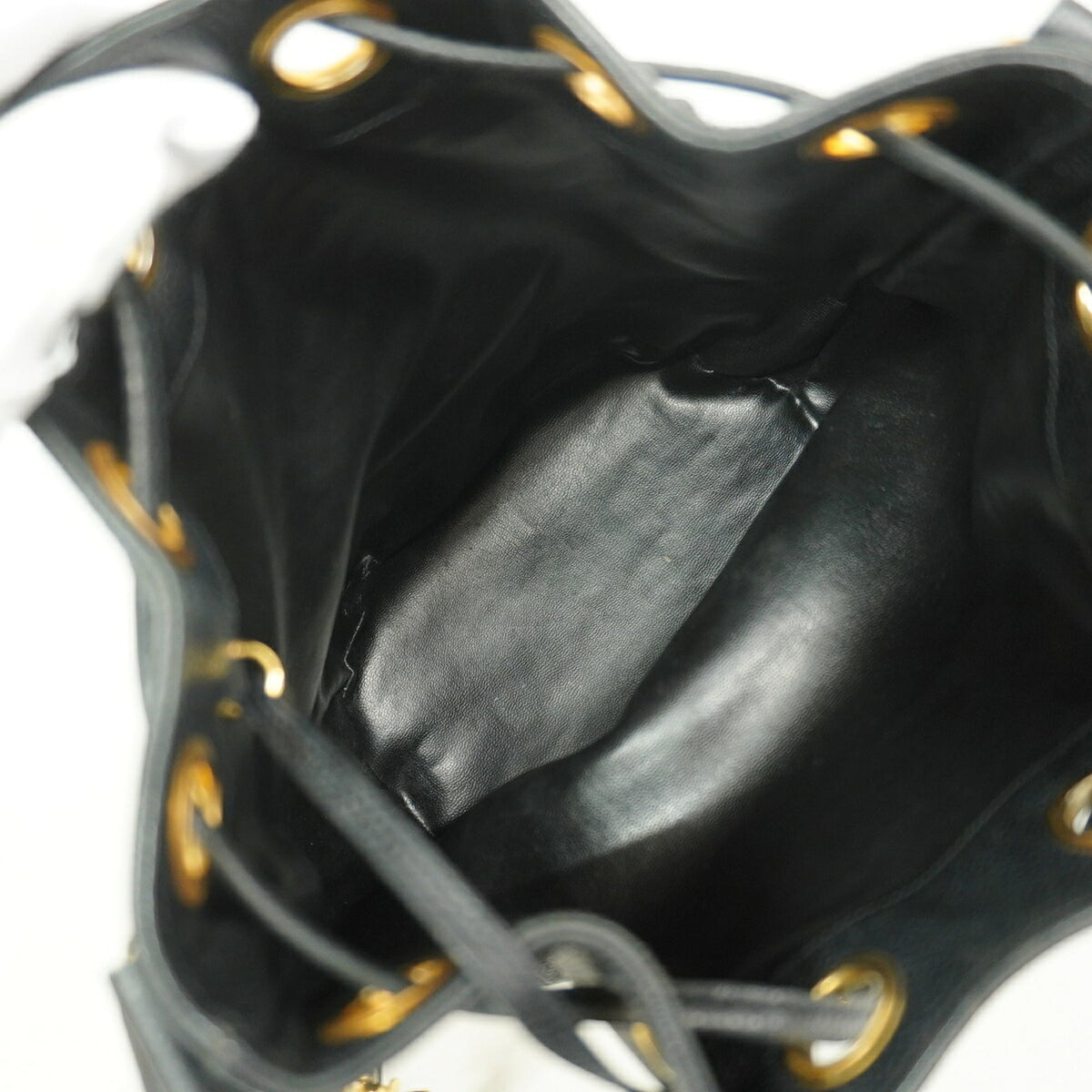 Chanel Black Grained Calfskin Shoulder Bag (Pre-Owned)