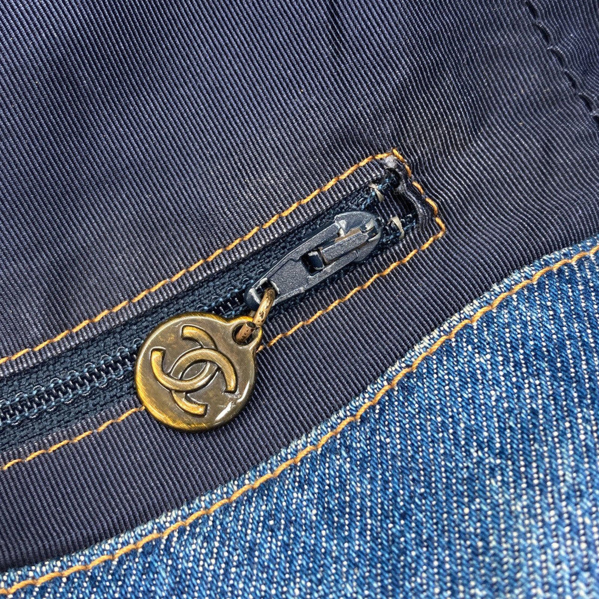 Chanel Denim Blue Denim Tote Bag (Pre-Owned)