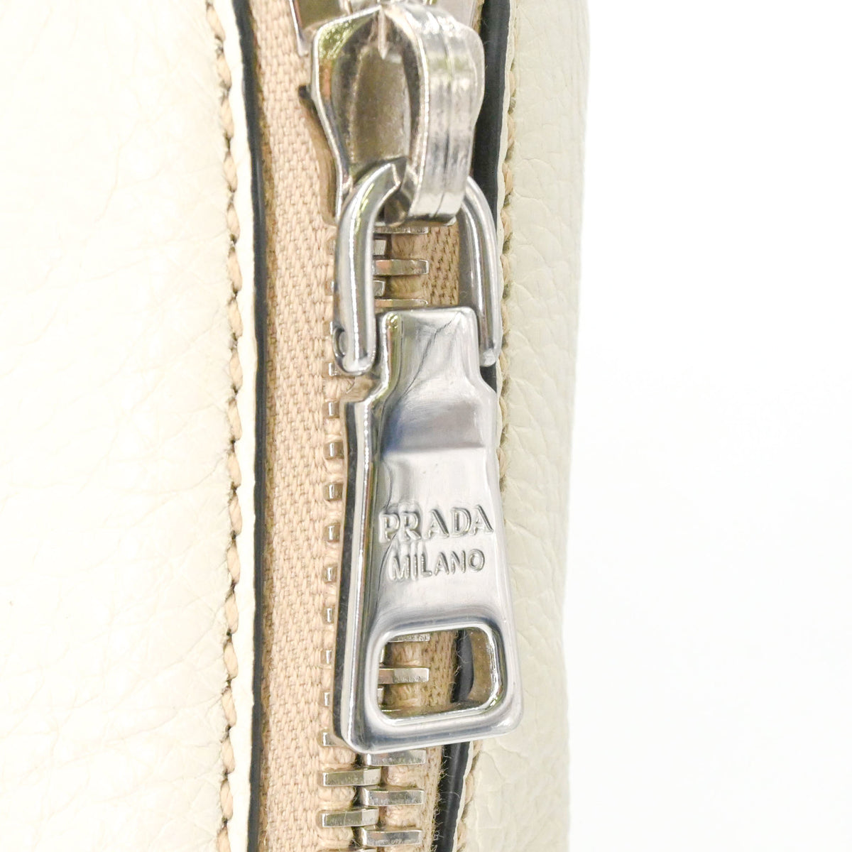 Prada White Leather Shoulder Bag Tote Bag (Pre-Owned)