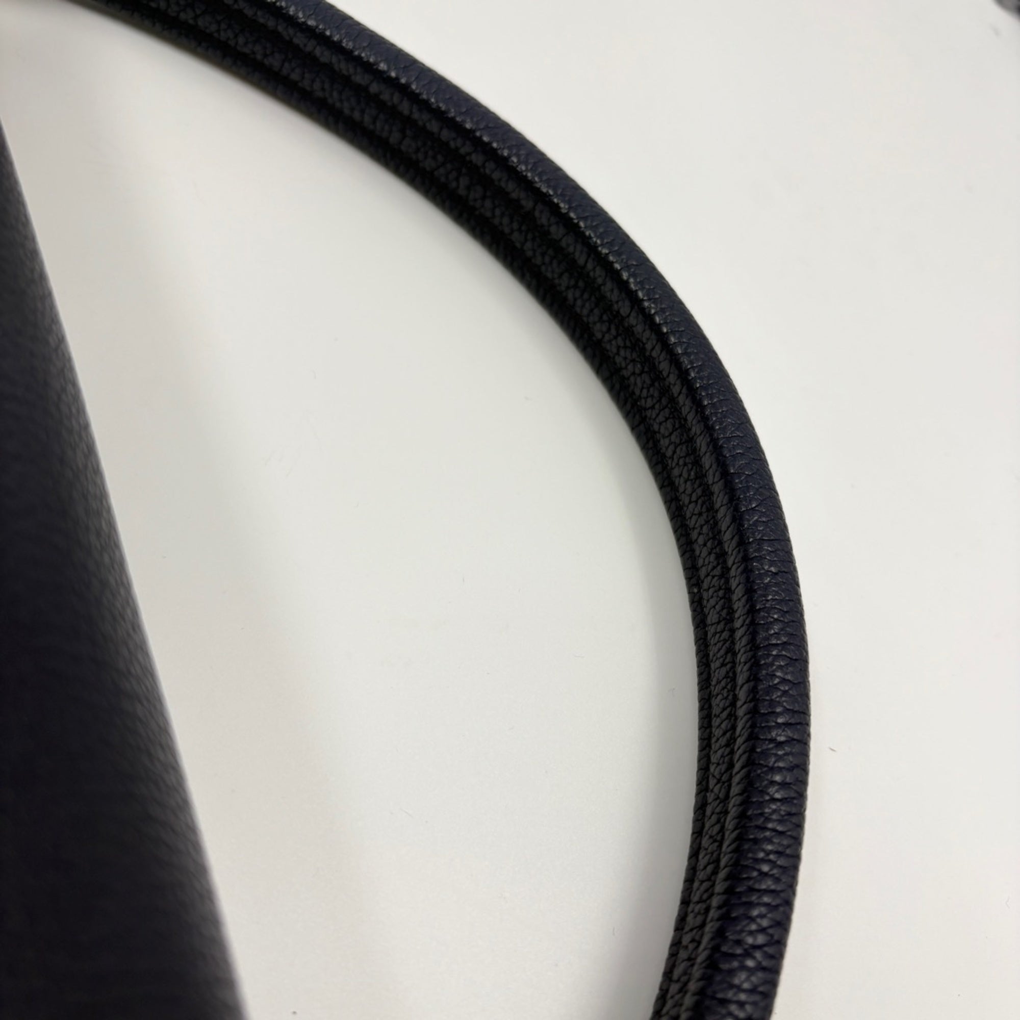 Louis Vuitton Blue Handbag (Pre-Owned)