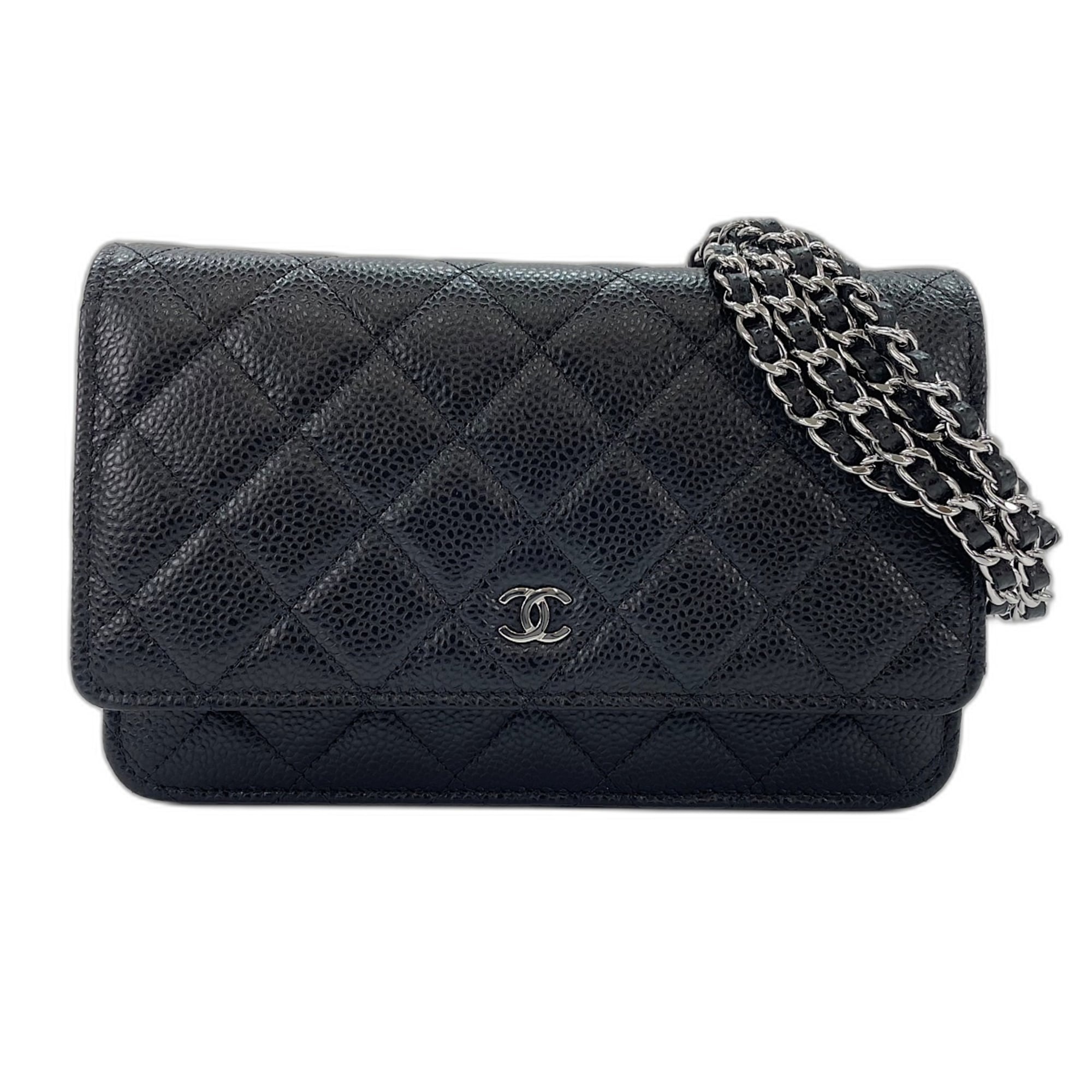 Chanel Black Shoulder Bag (Pre-Owned)