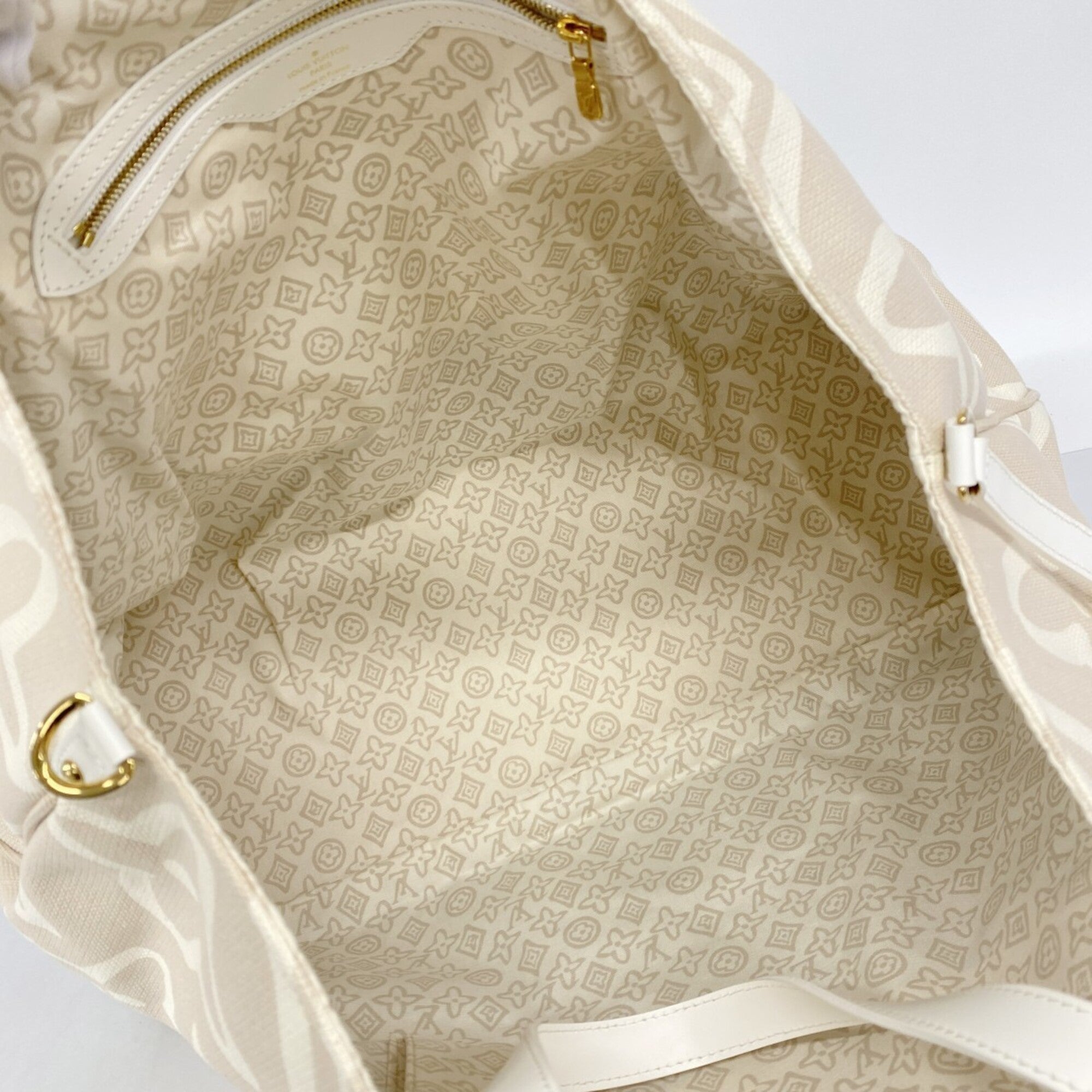 Louis Vuitton Sable Tote Bag (Pre-Owned)
