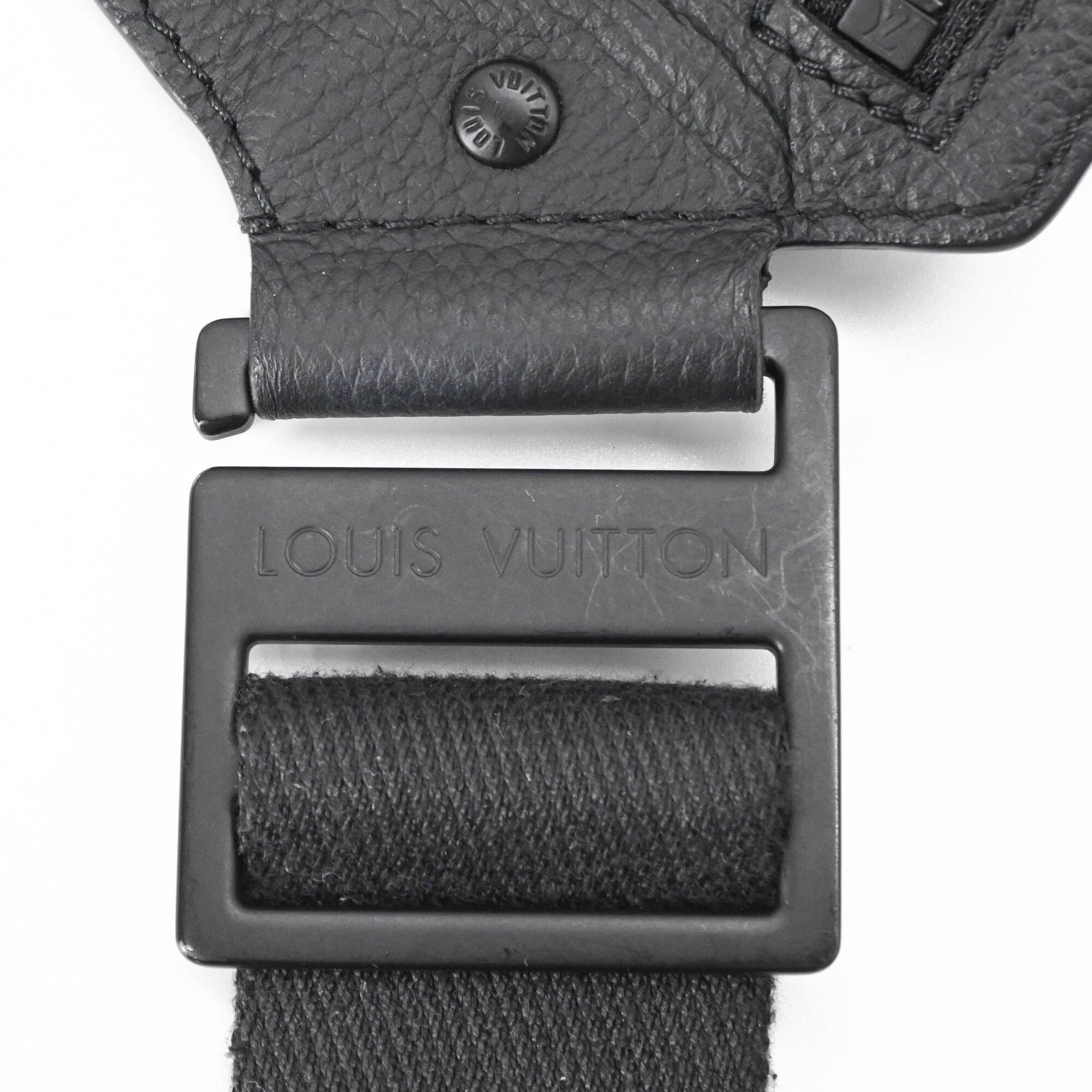 Louis Vuitton Black Noir Leather Shoulder Bag Sling Bag (Pre-Owned)