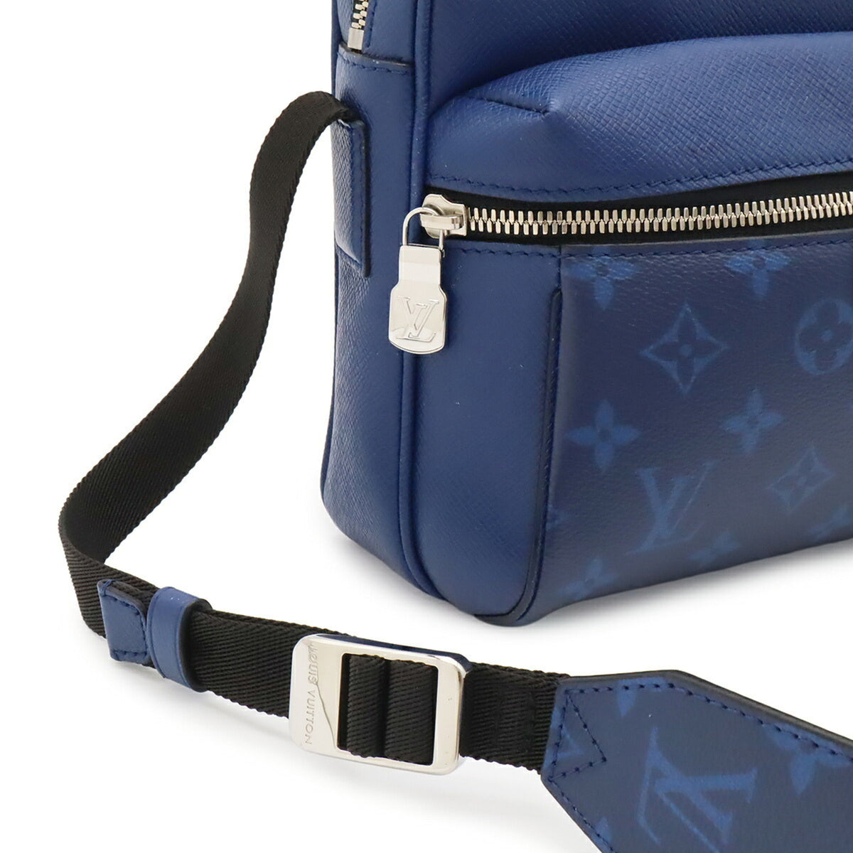 Louis Vuitton Taigarama Cobalt Monogram Taiga Leather Shoulder Bag (Pre-Owned)