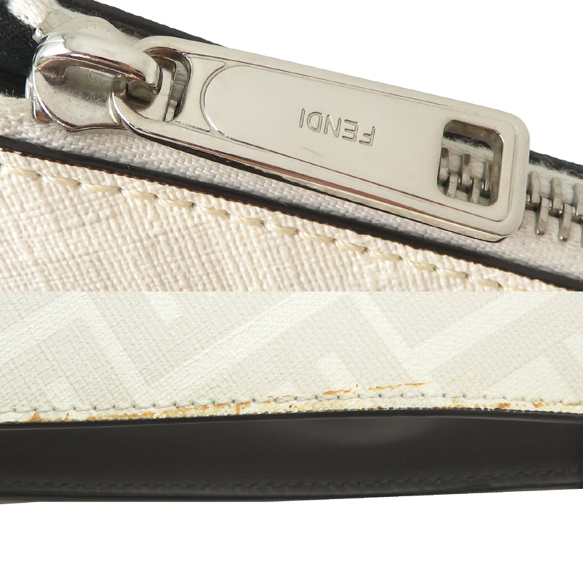 Fendi Gray White Leather Clutch Bag (Pre-Owned)