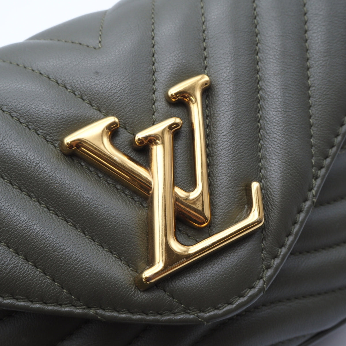 Louis Vuitton Khaki Leather Pochette Shoulder Bag (Pre-Owned)