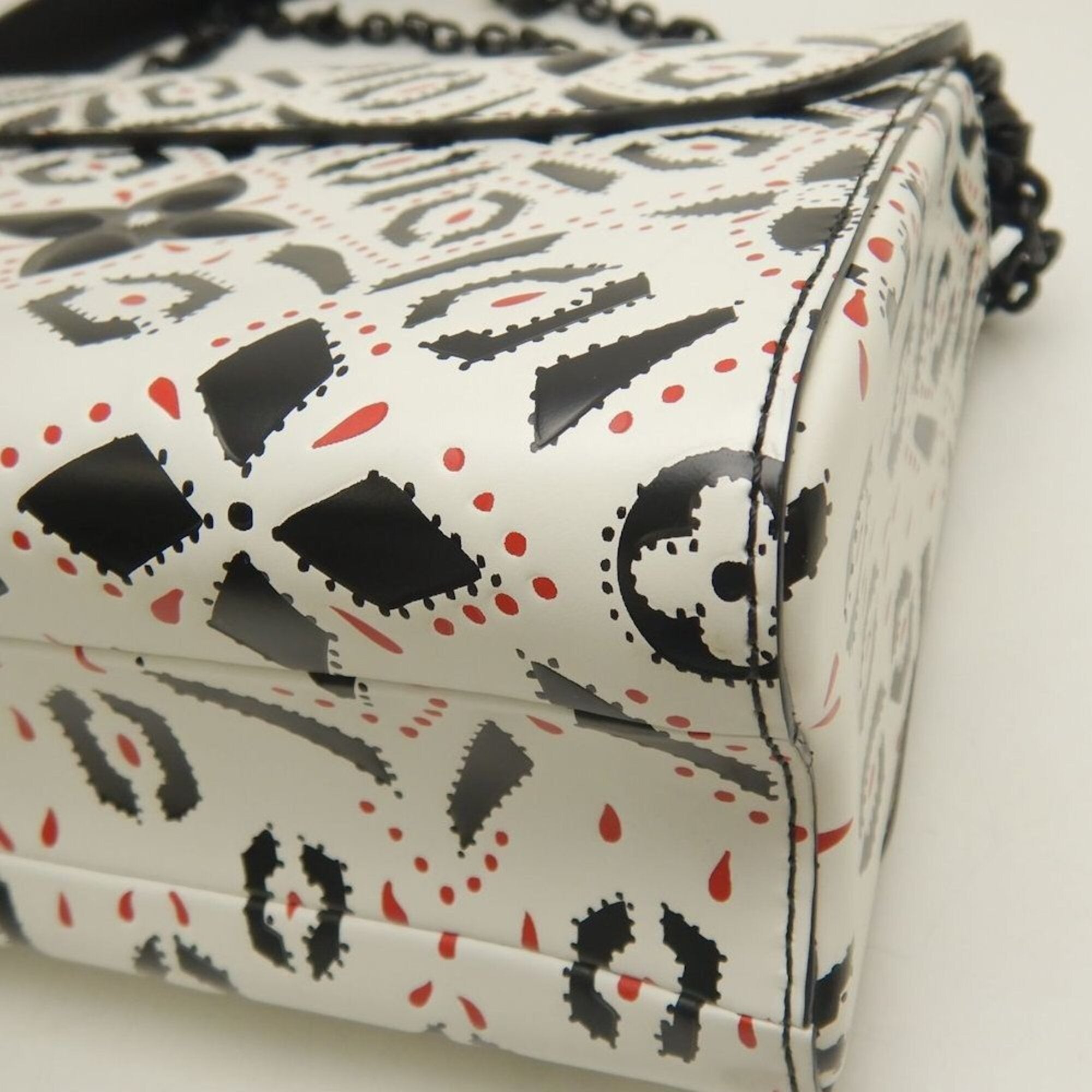 Louis Vuitton Black White Leather Shoulder Bag (Pre-Owned)