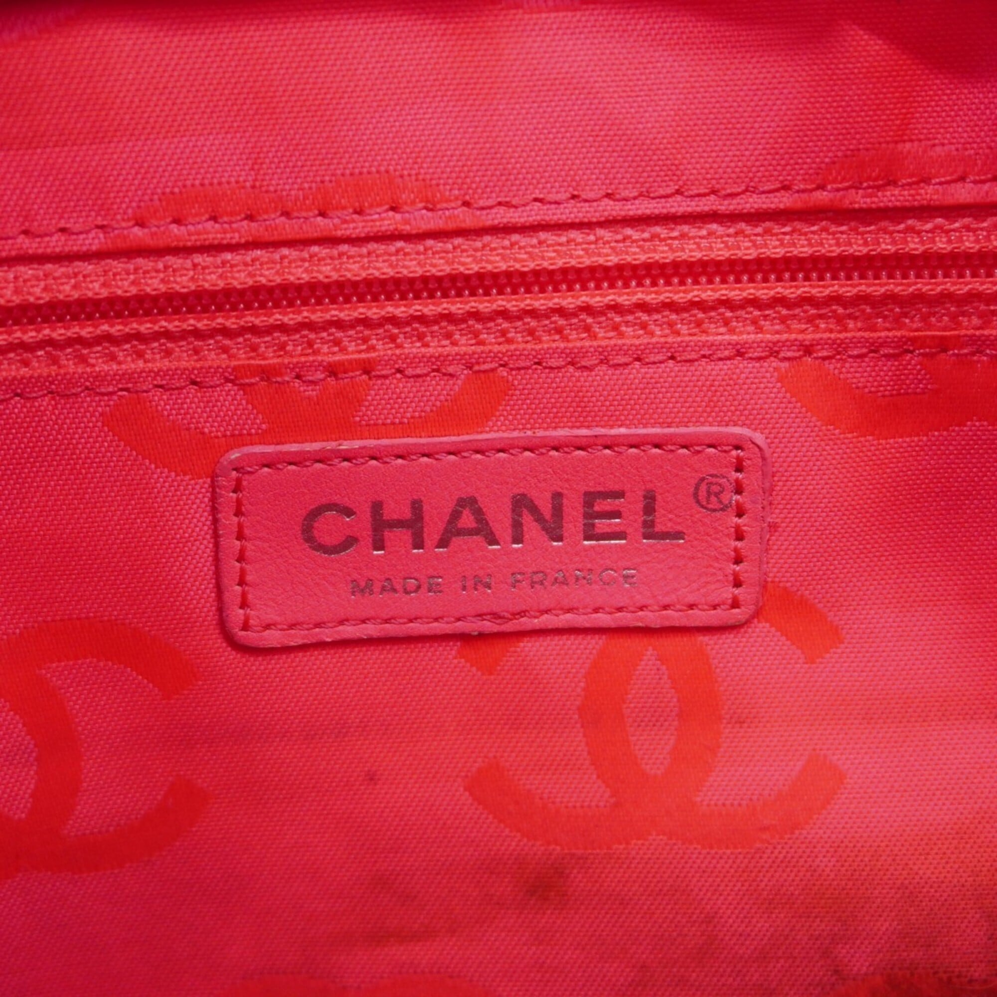 Chanel Black White Leather Tote Bag (Pre-Owned)