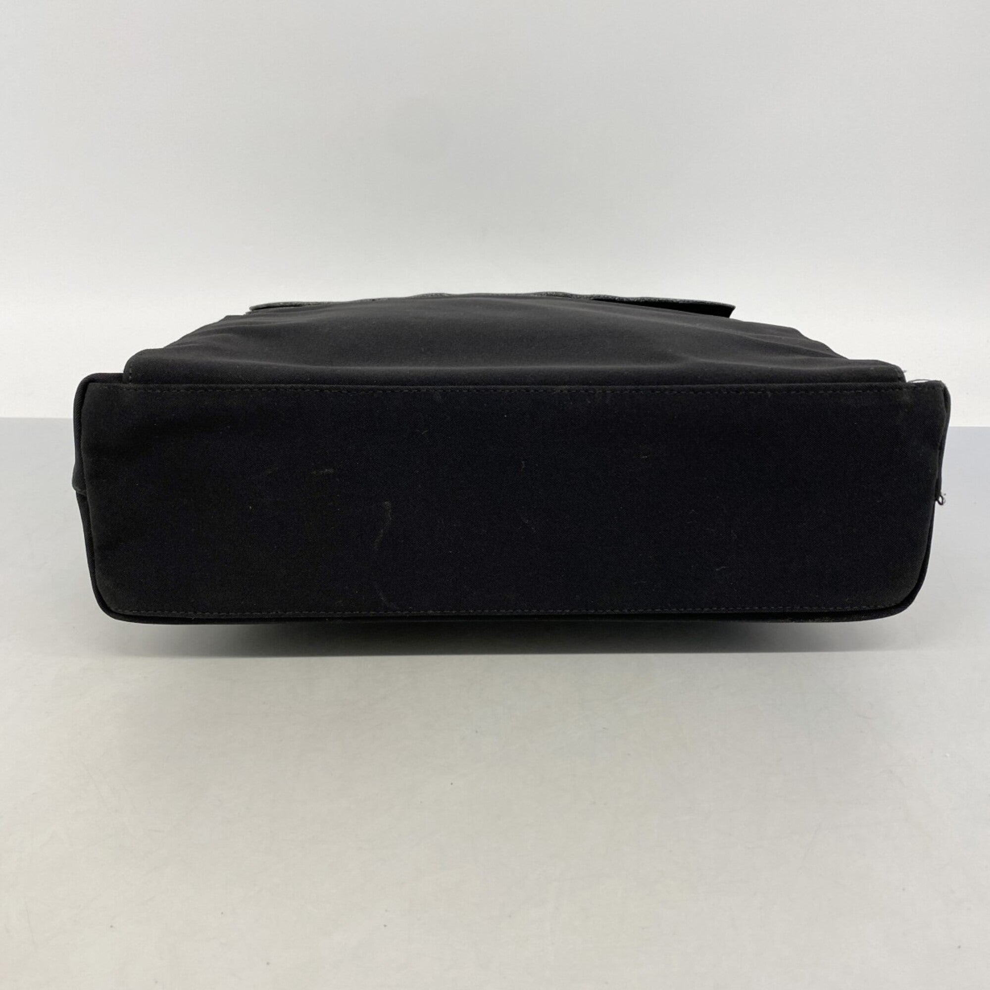 Salvatore Ferragamo Black Nylon Canvas Shoulder Bag (Pre-Owned)