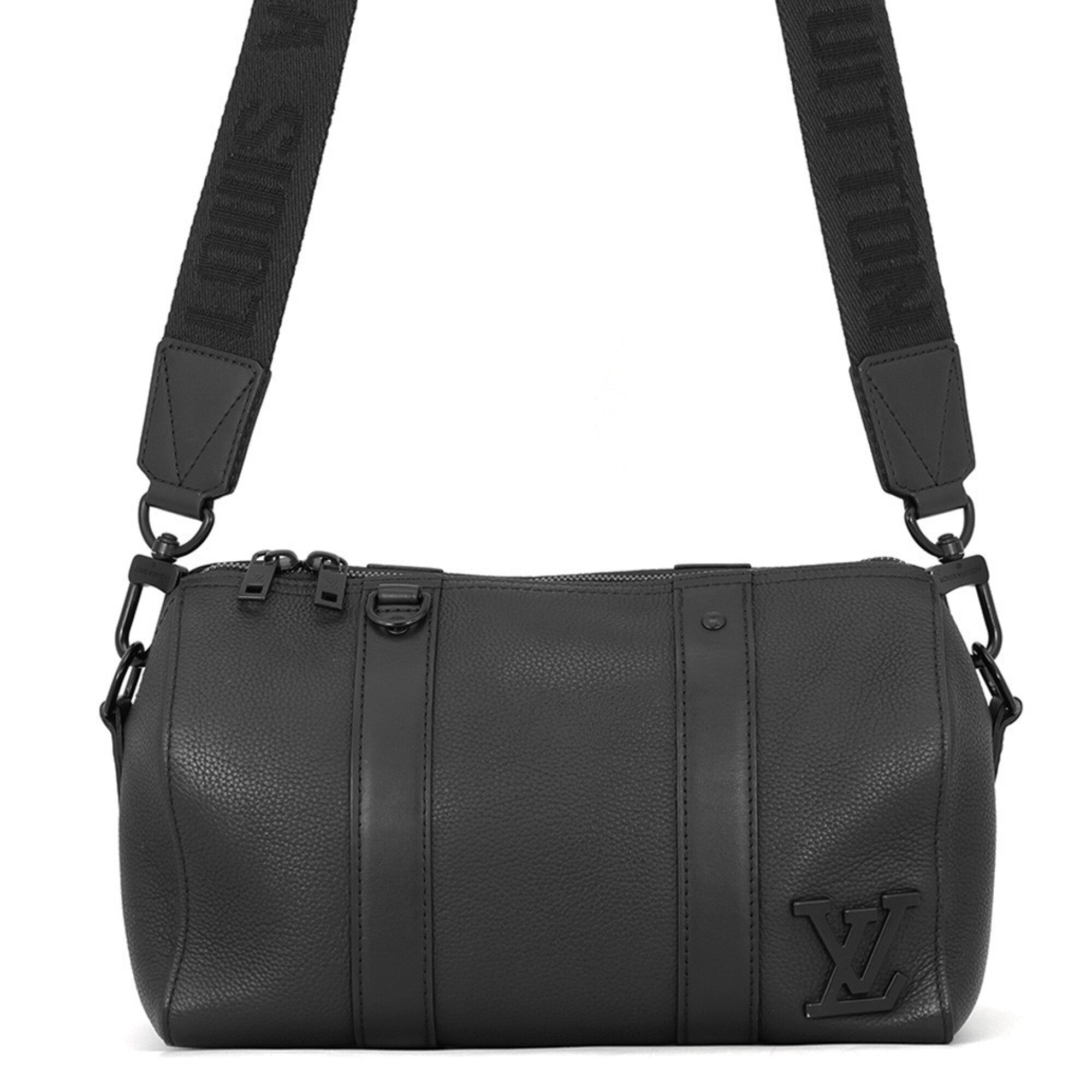 Louis Vuitton Noir Leather Shoulder Bag (Pre-Owned)