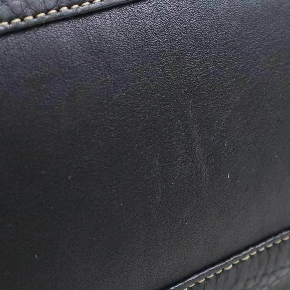 Coach Black Leather Handbag (Pre-Owned)