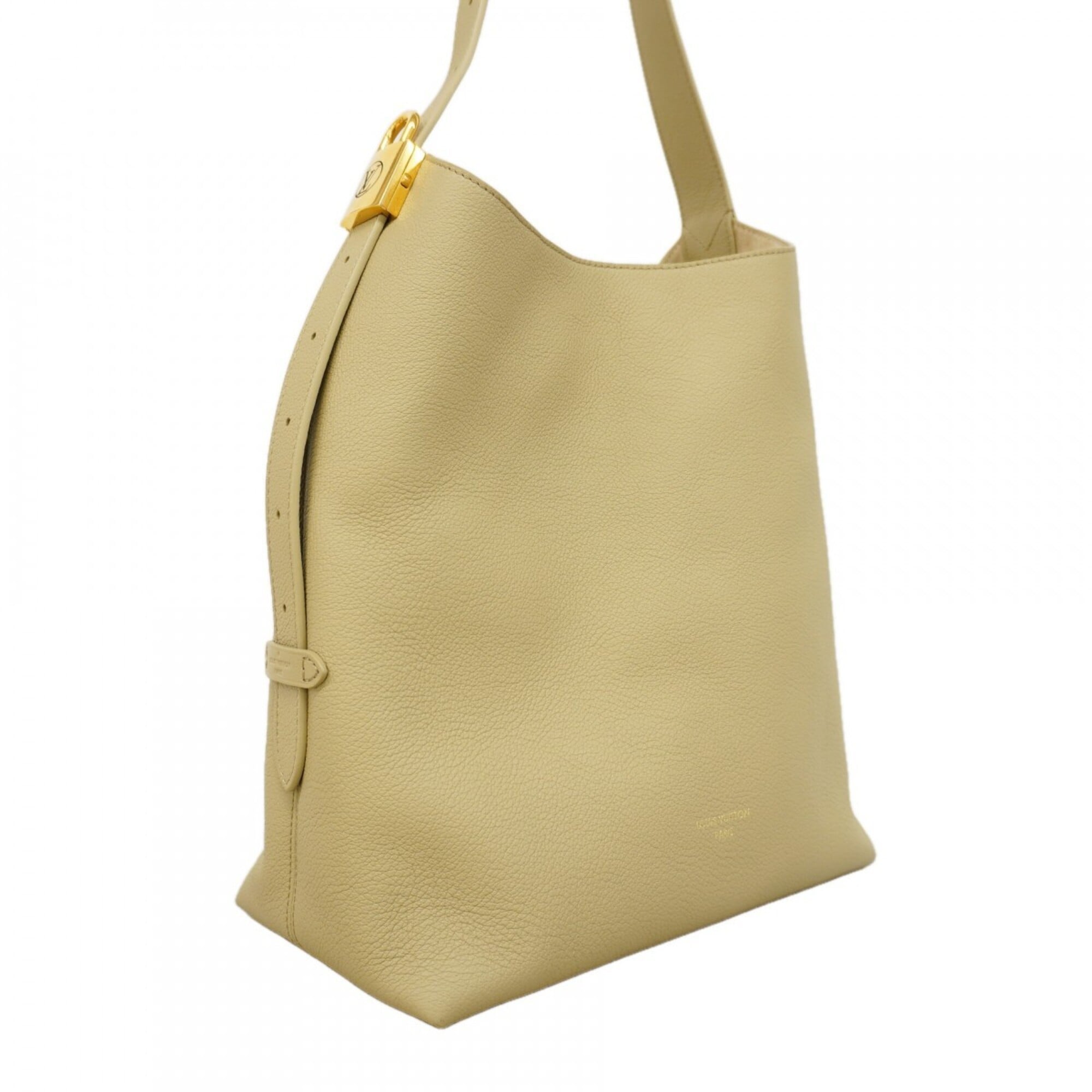Louis Vuitton Green Shoulder Bag (Pre-Owned)