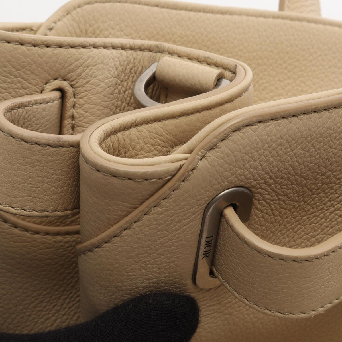 Christian Dior Beige Leather Tote Bag (Pre-Owned)