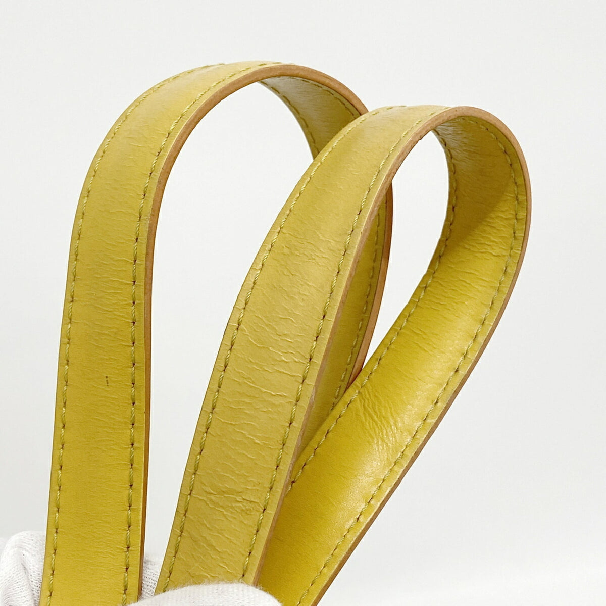 Louis Vuitton Jaune Shoulder Bag (Pre-Owned)