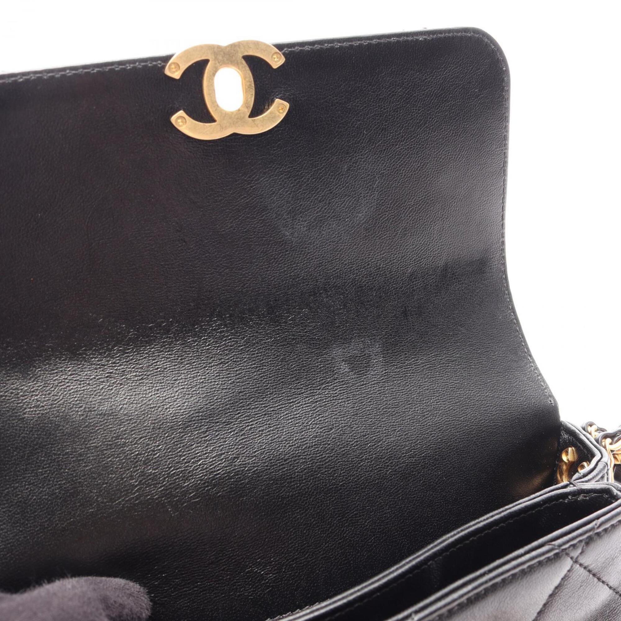 Chanel Black Leather Handbag Shoulder Bag (Pre-Owned)