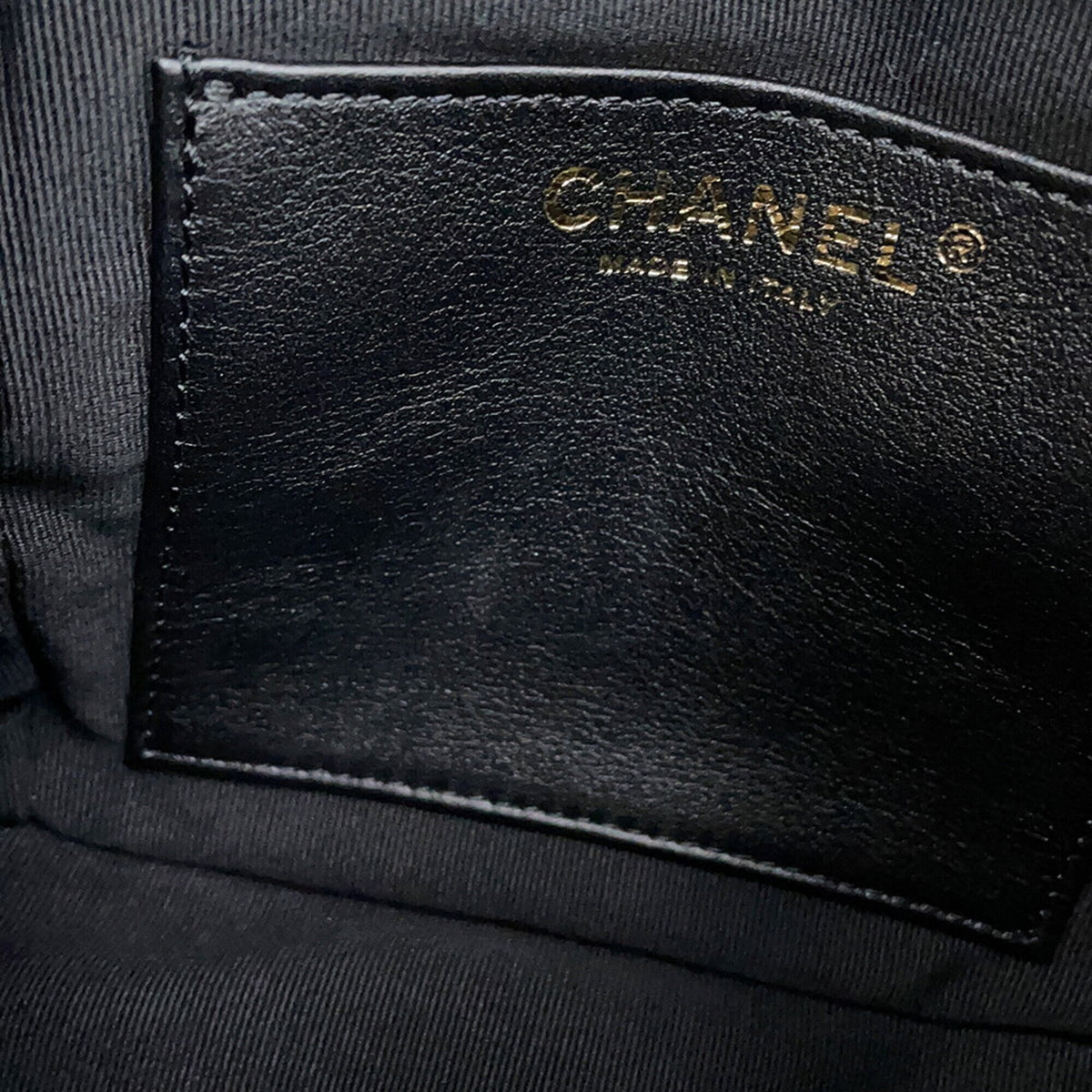 Chanel Black Leather Backpack Handbag (Pre-Owned)