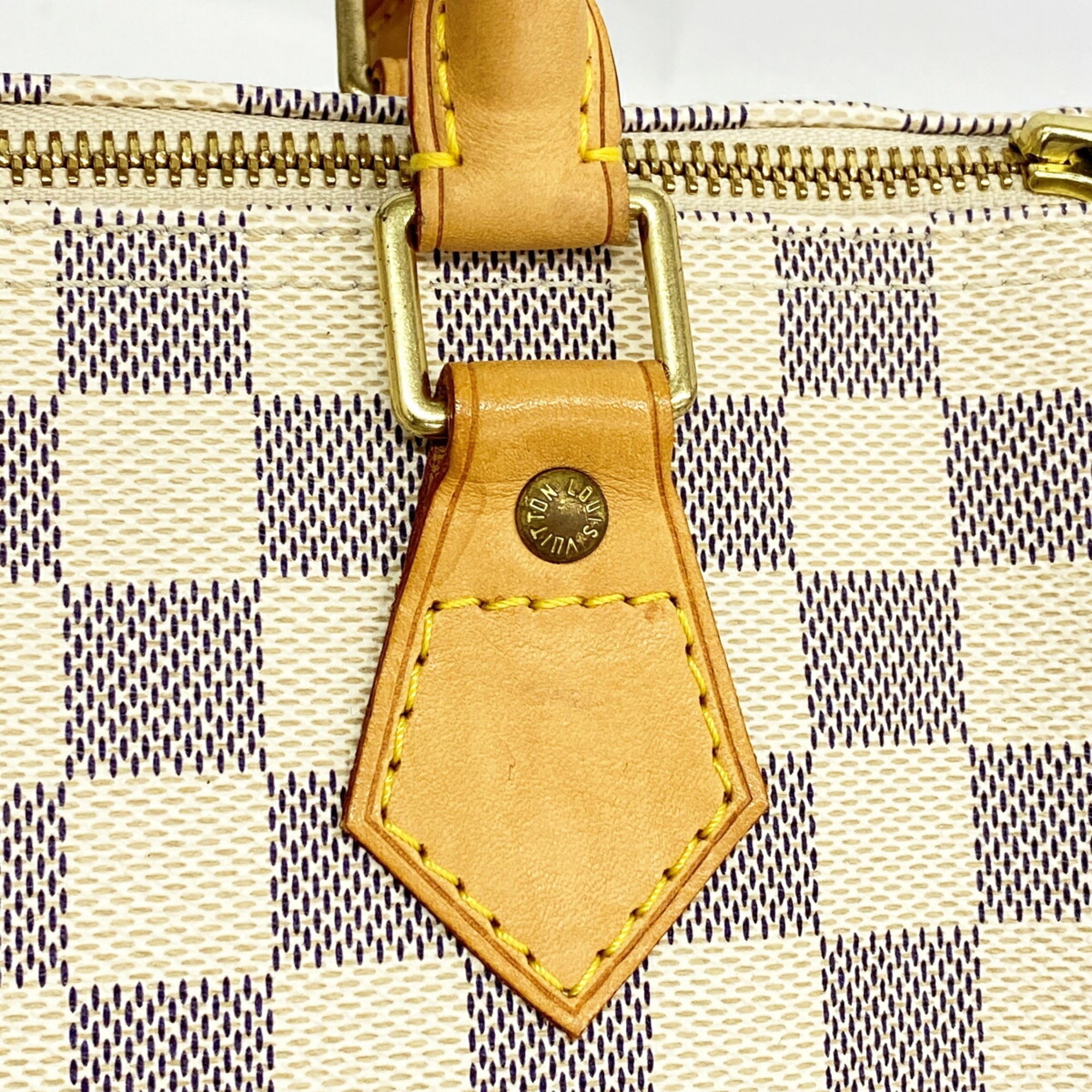 Louis Vuitton White Handbag (Pre-Owned)