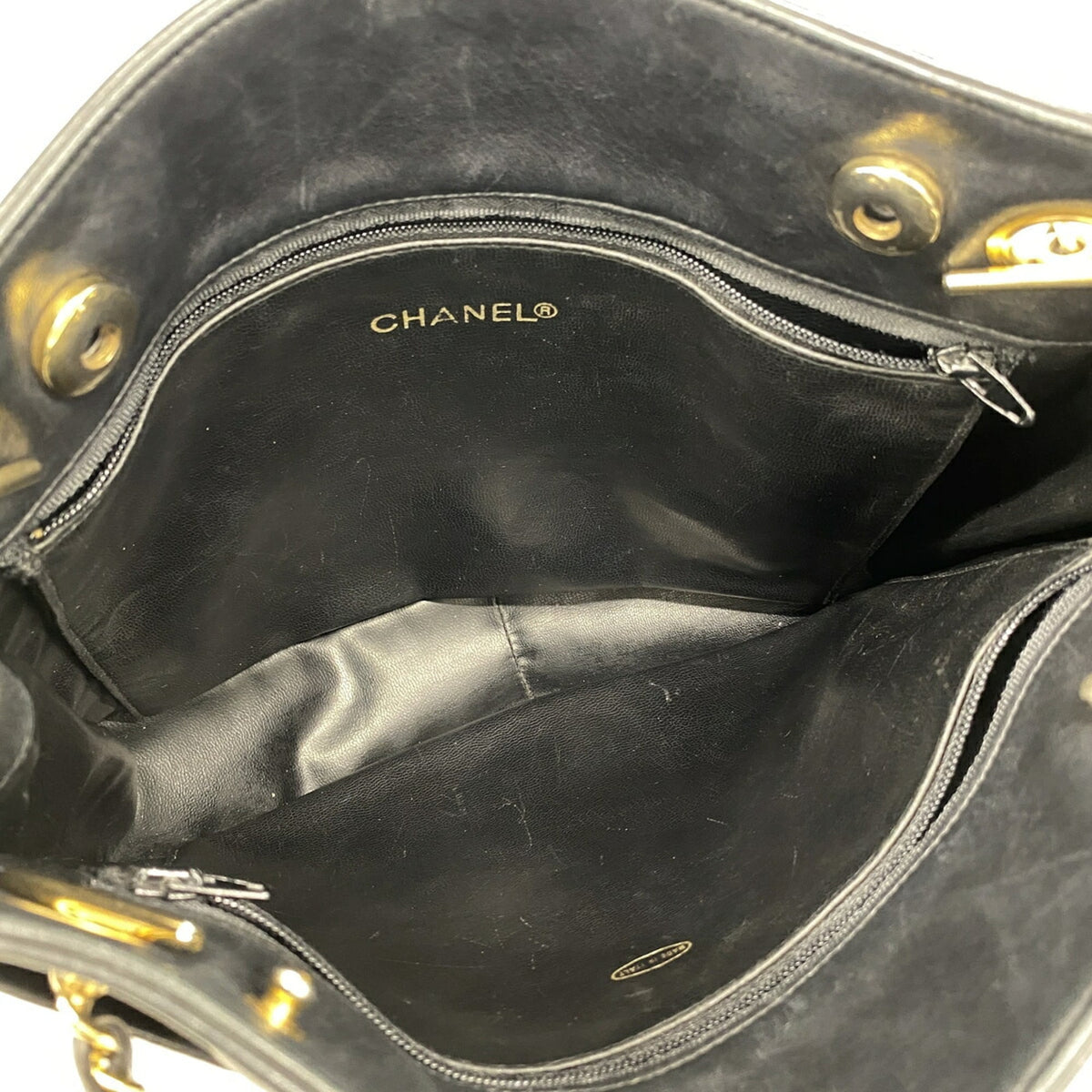 Chanel Black Leather Tote Bag (Pre-Owned)