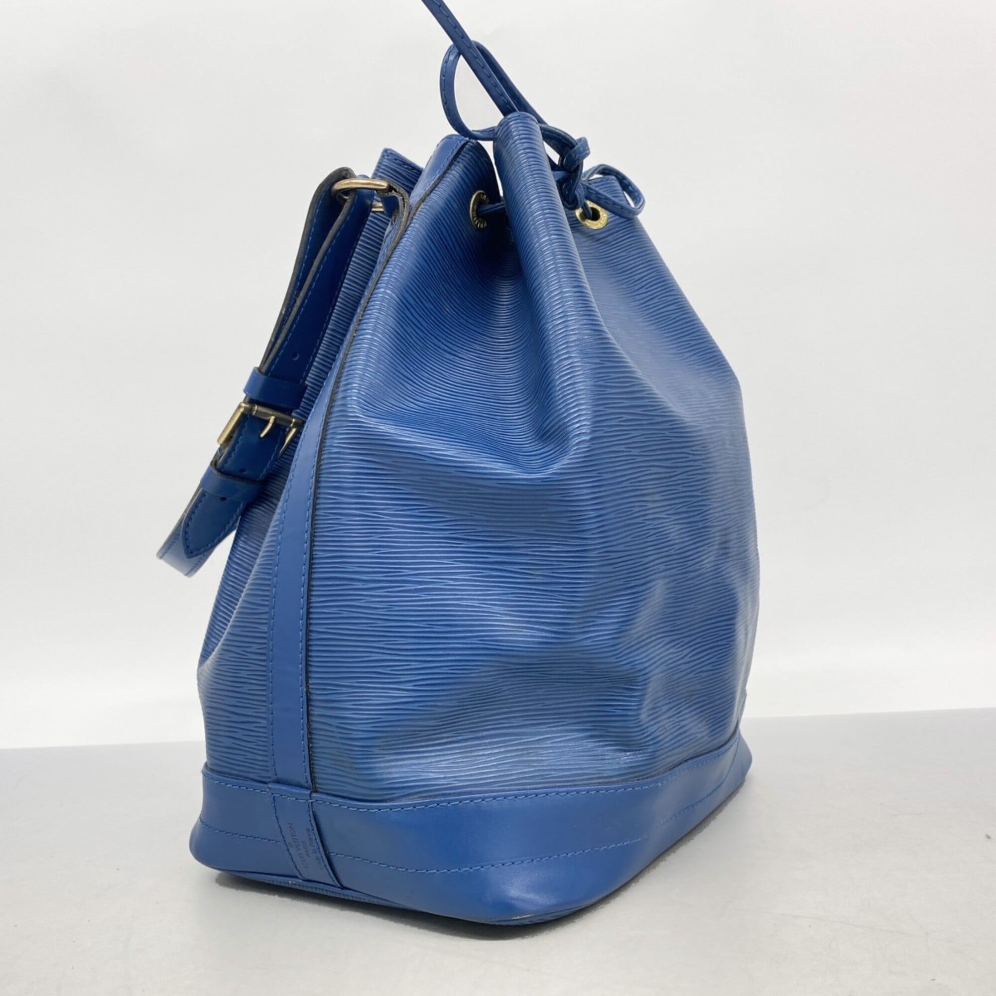 Louis Vuitton Toledo Blue Shoulder Bag (Pre-Owned)