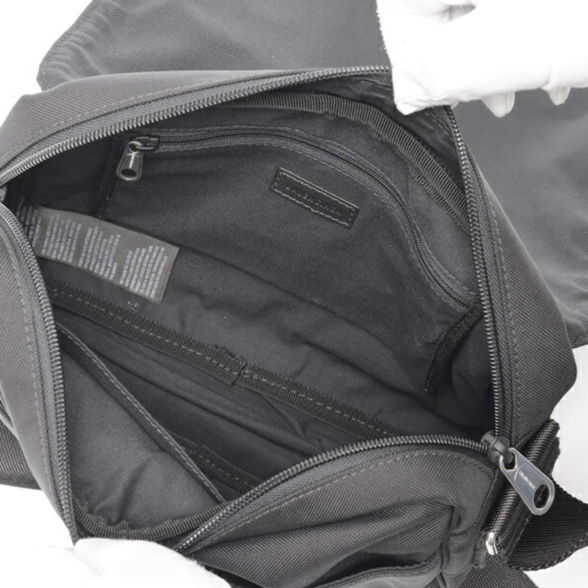 Balenciaga Black Nylon Shoulder Bag (Pre-Owned)
