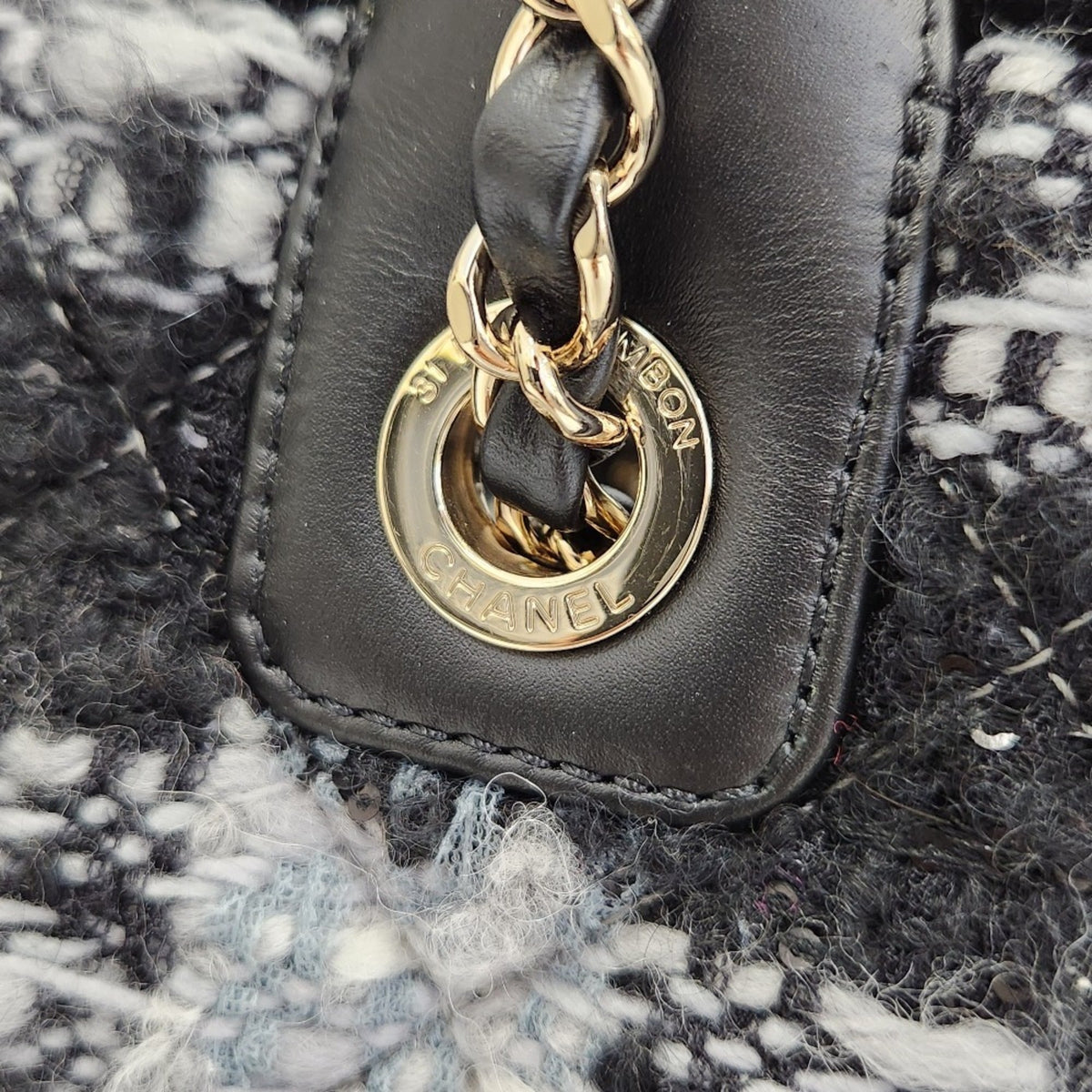 Chanel Blue White Tweed Leather Tote Bag (Pre-Owned)