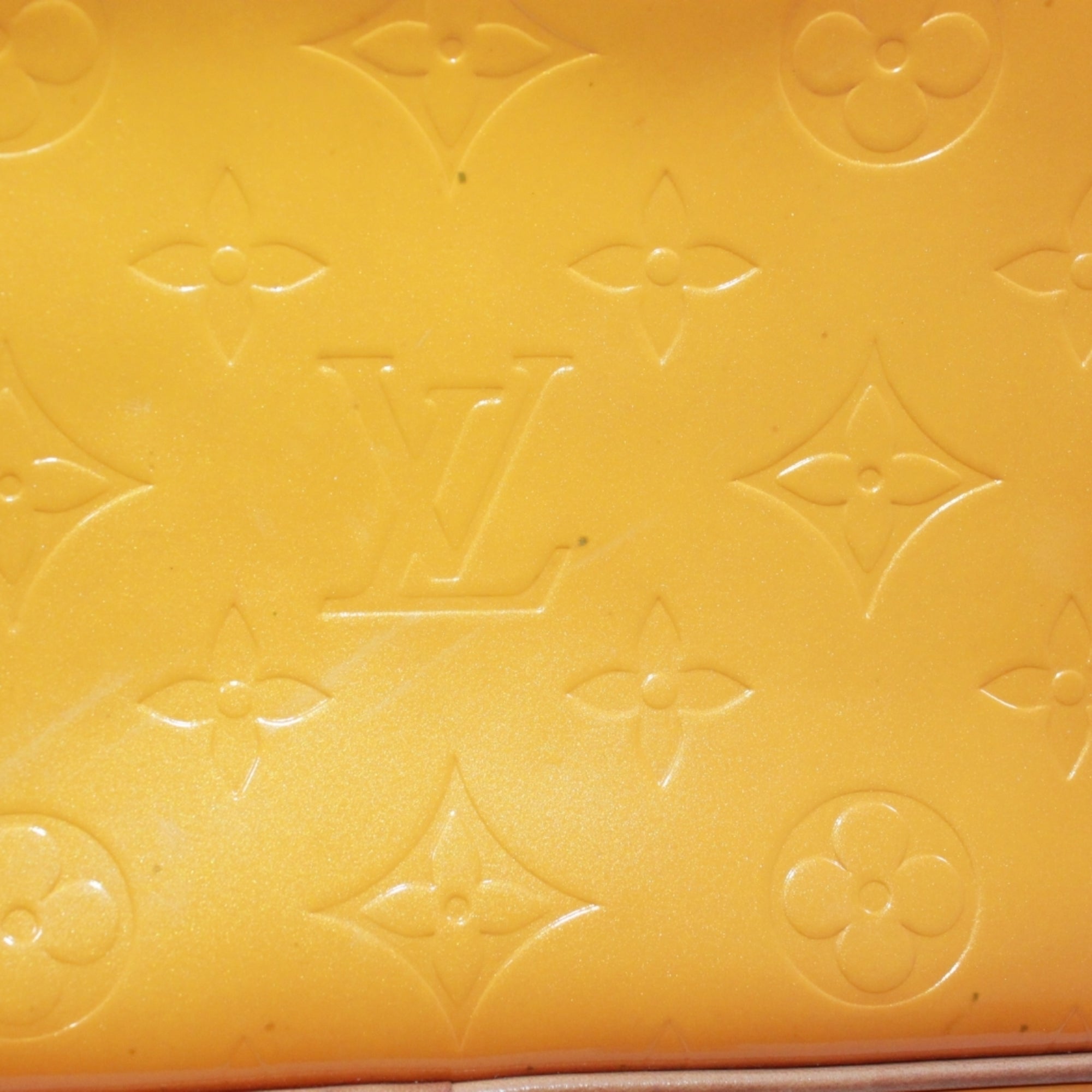 Louis Vuitton Jaune Monogram Vernis Shoulder Bag (Pre-Owned)