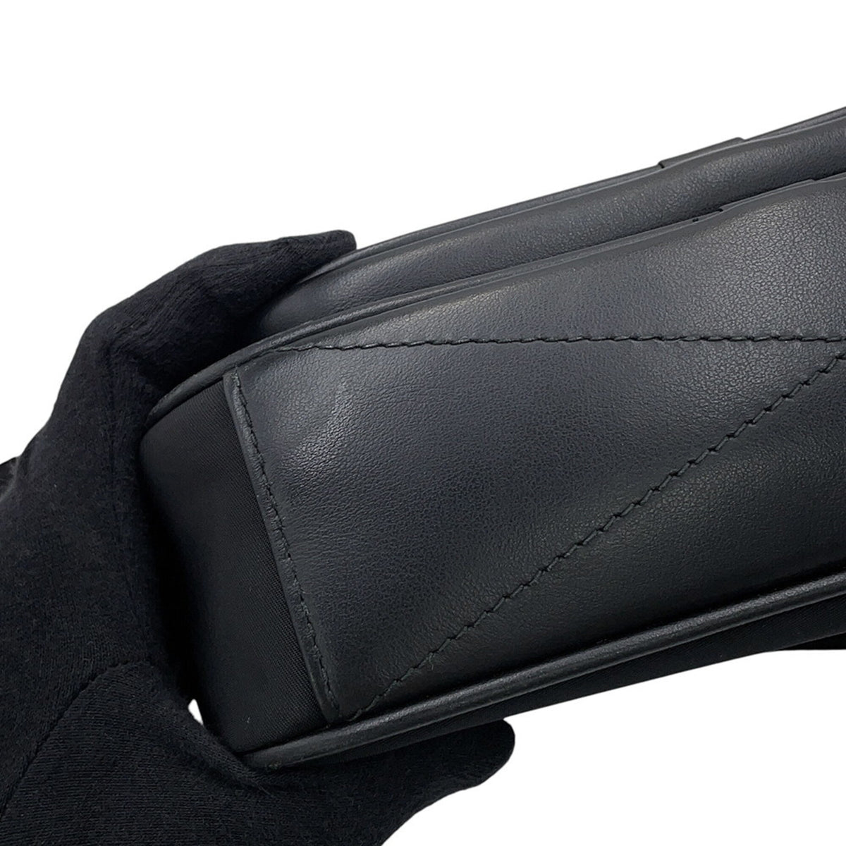 Burberry Black Nylon Shoulder Bag (Pre-Owned)
