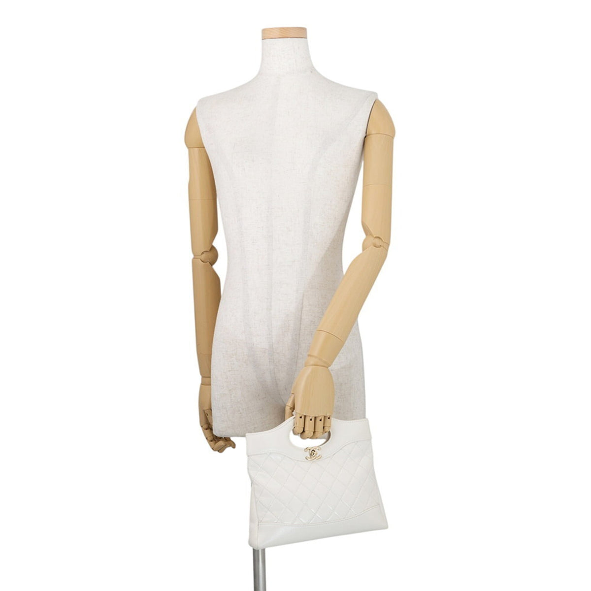 Chanel Matelasse White Leather Handbag Shopping Bag Shoulder Bag (Pre-Owned)