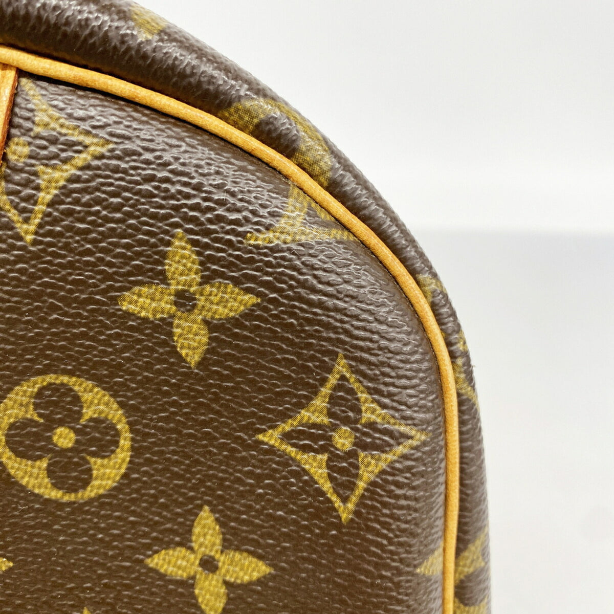 Louis Vuitton Brown Handbag (Pre-Owned)