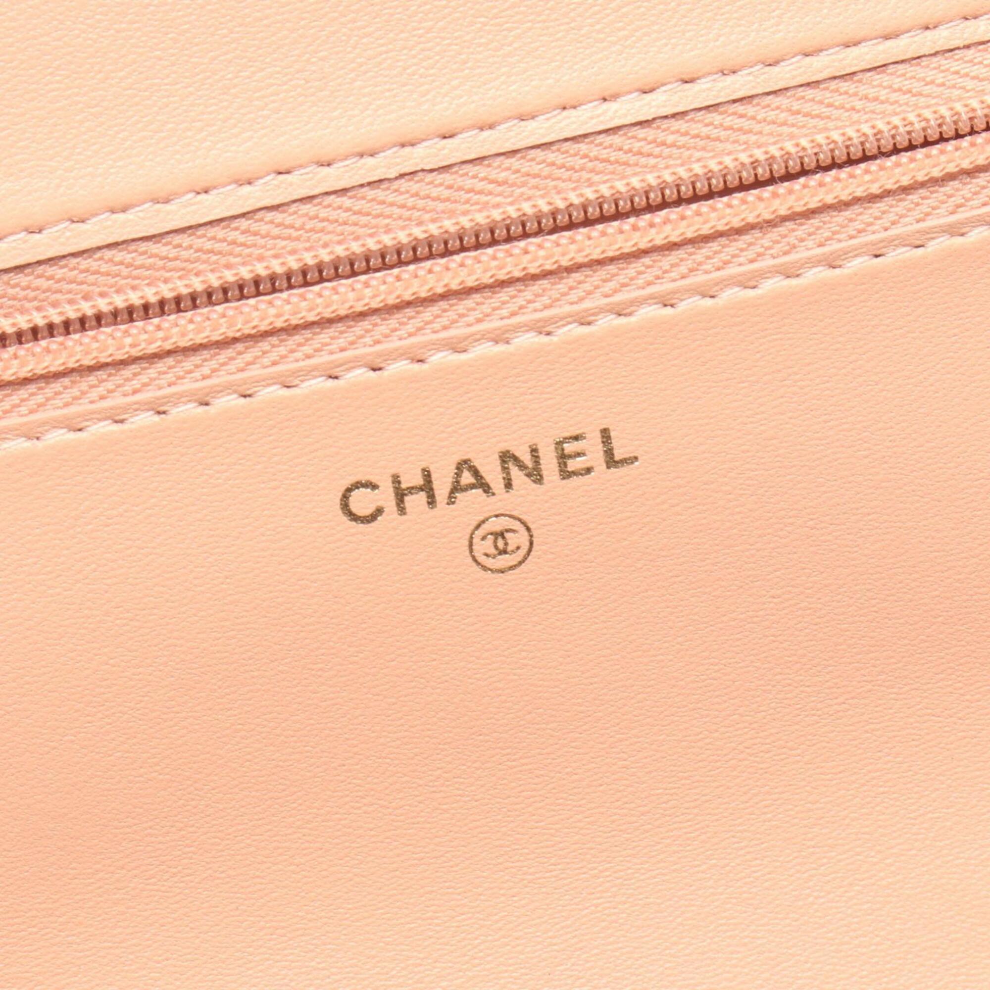 Chanel Pink Leather Handbag Shoulder Bag (Pre-Owned)
