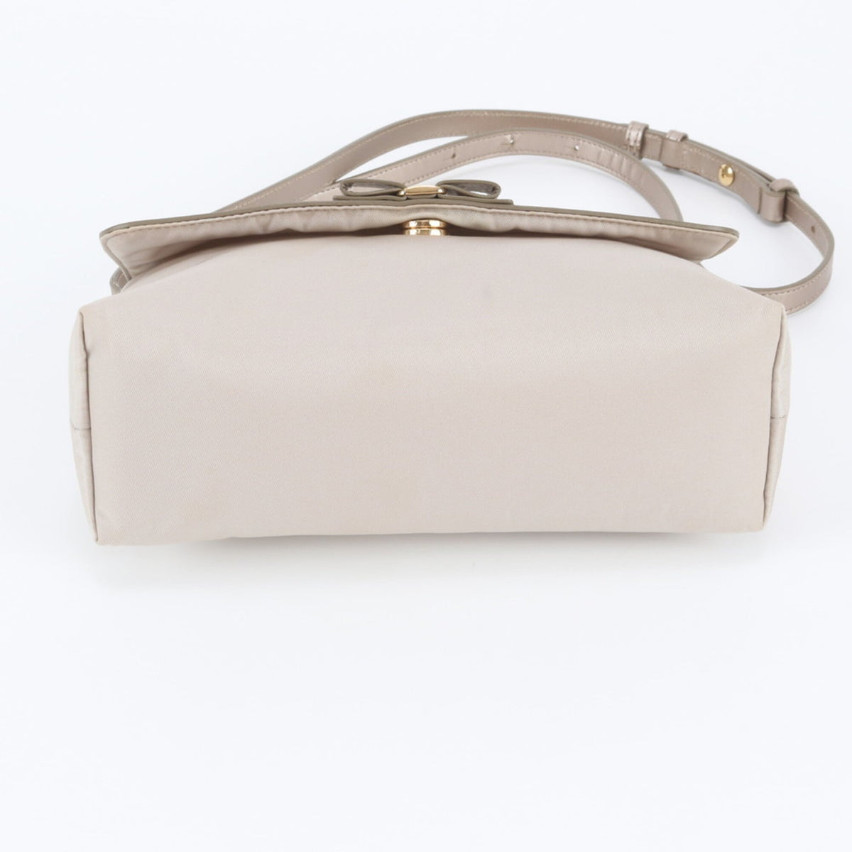 Salvatore Ferragamo Beige Leather Nylon Shoulder Bag (Pre-Owned)