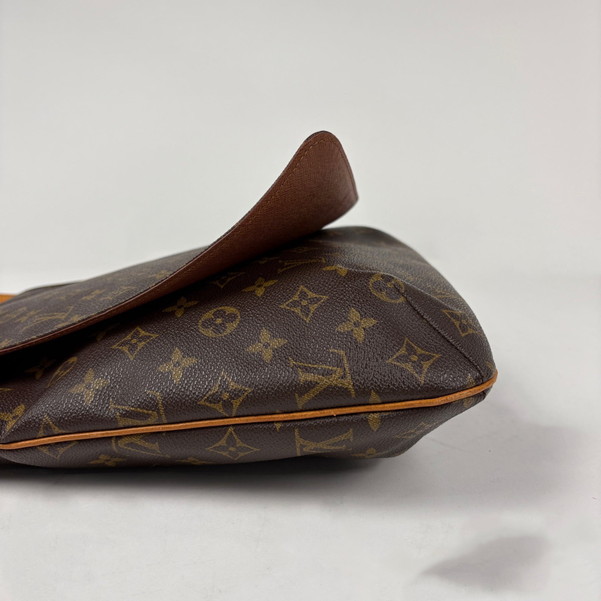Louis Vuitton Monogram Brown Monogram Shoulder Bag (Pre-Owned)