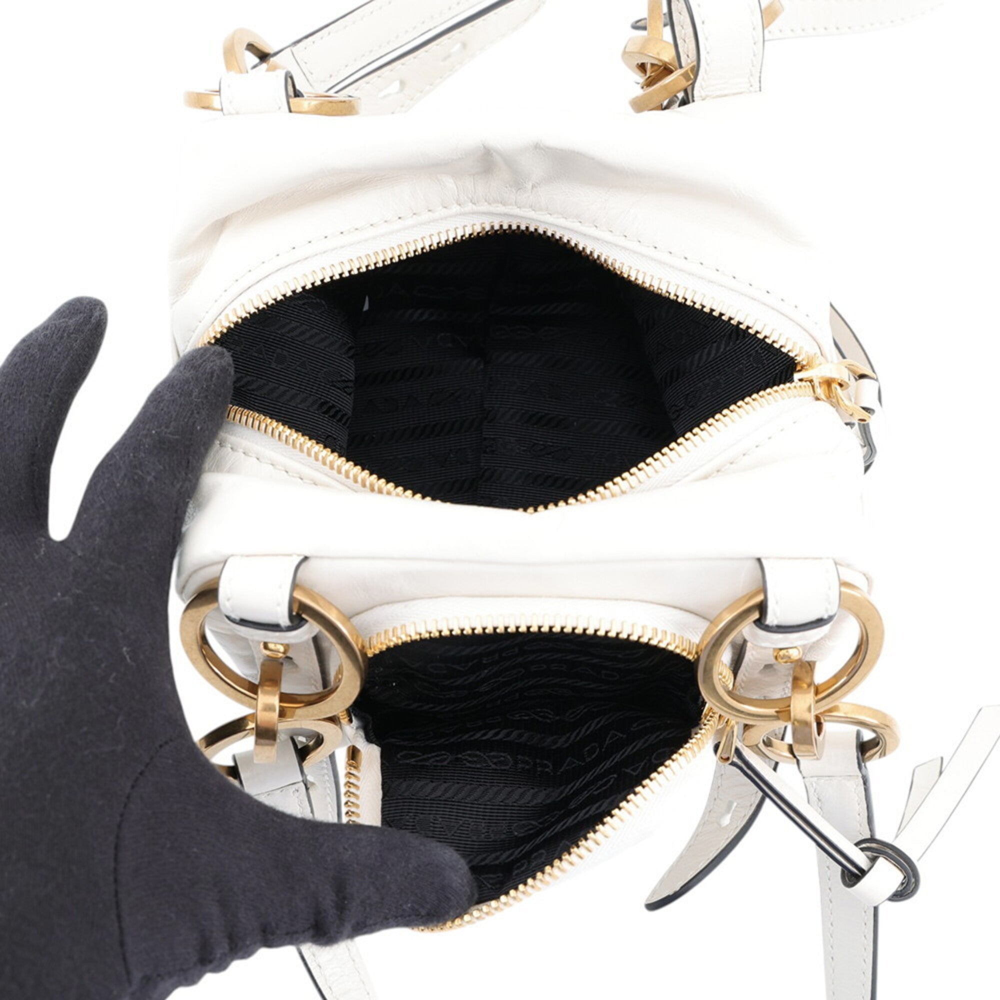Prada White Leather Handbag (Pre-Owned)