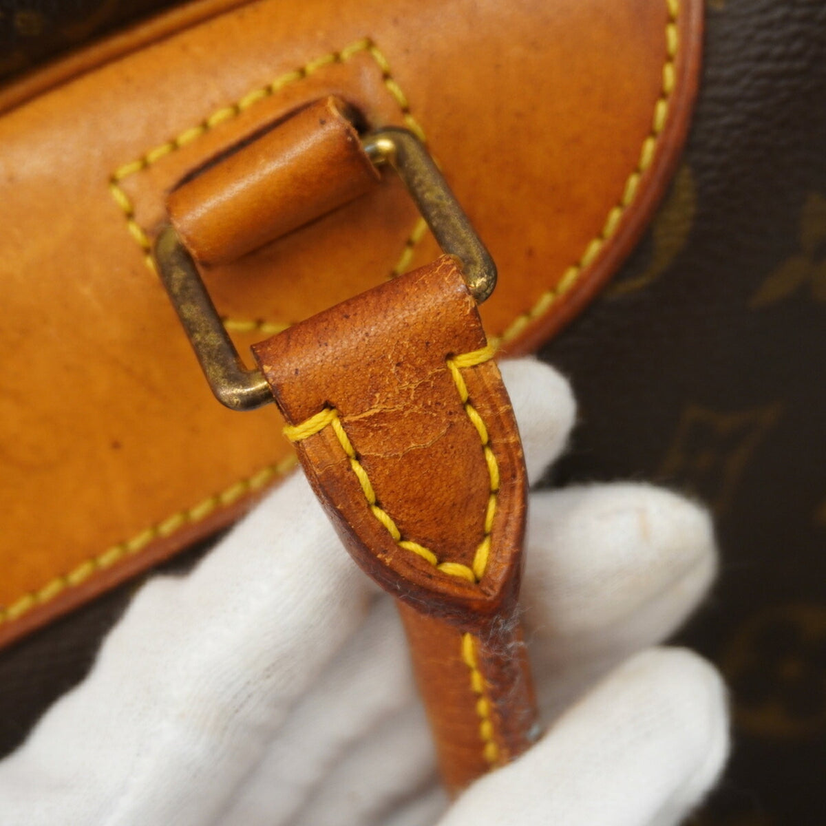 Louis Vuitton Brown Handbag (Pre-Owned)
