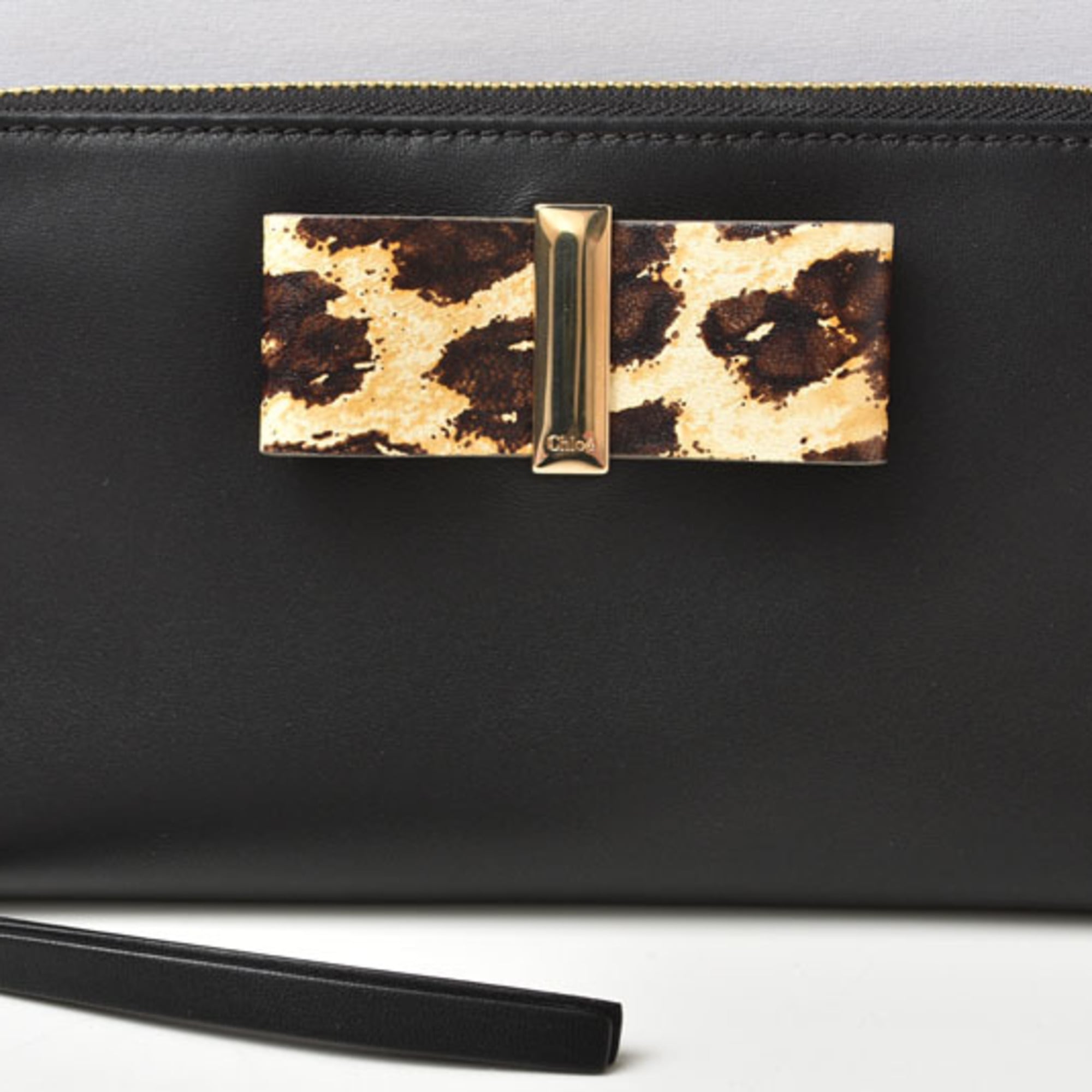 Chloé Black Leather Long Wallet (Bi-Fold) (Pre-Owned)