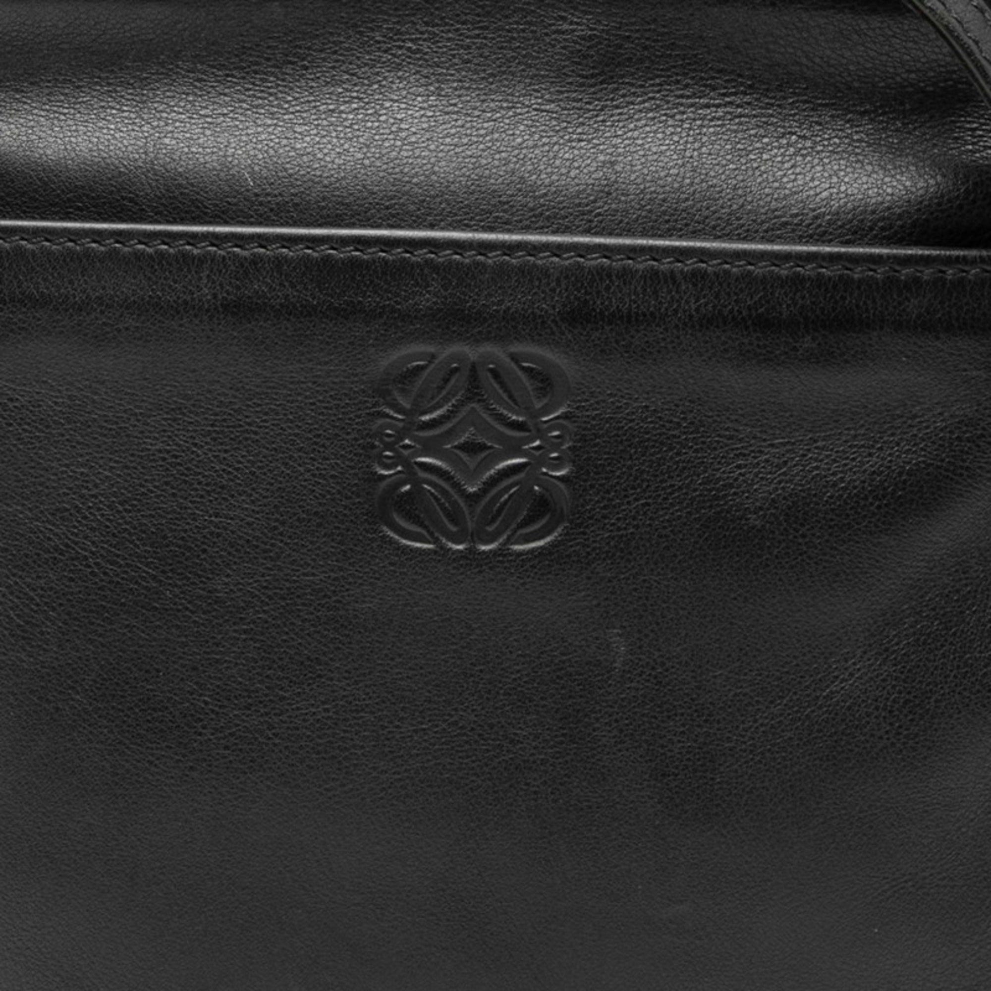 Loewe Black Leather Pochette Shoulder Bag (Pre-Owned)