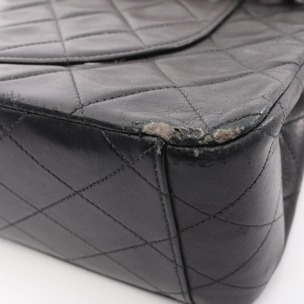 Chanel Black Leather Handbag Shoulder Bag (Pre-Owned)