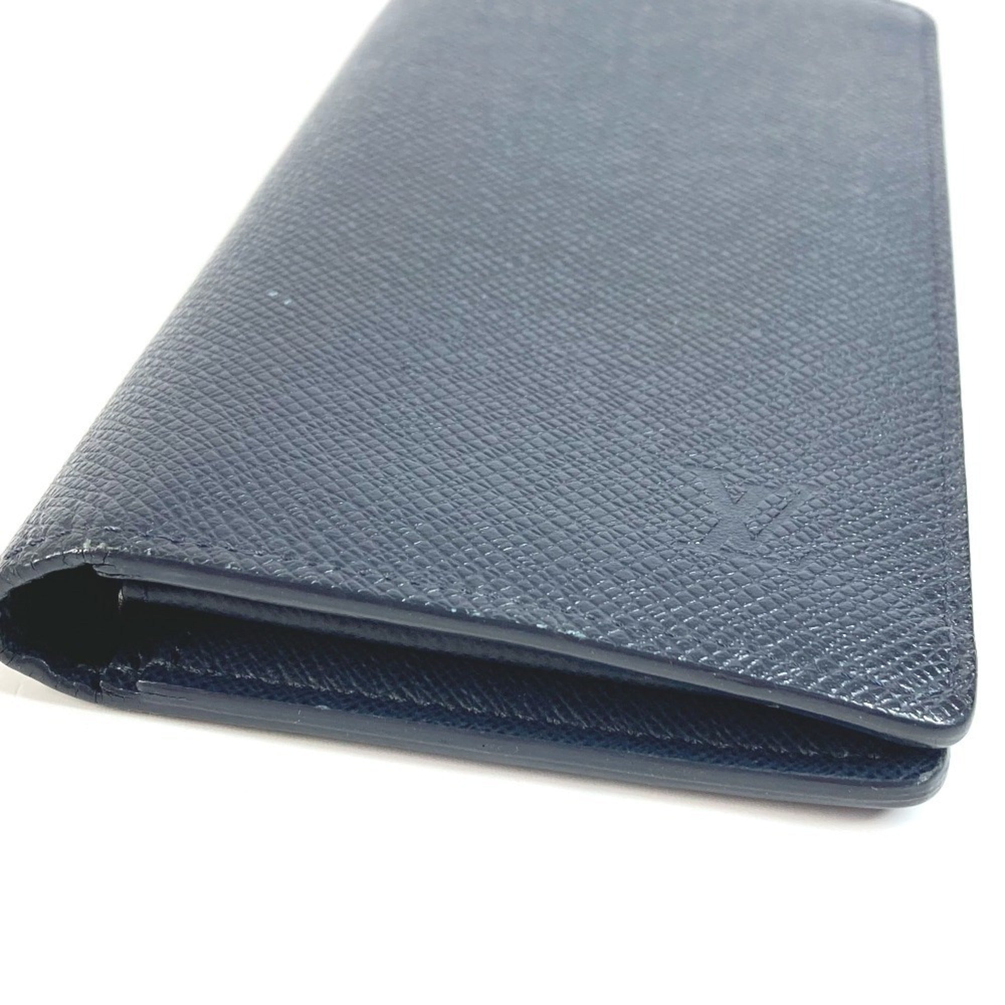 Louis Vuitton Blue Ocean Taiga Leather Leather Long Wallet (Bi-Fold) (Pre-Owned)