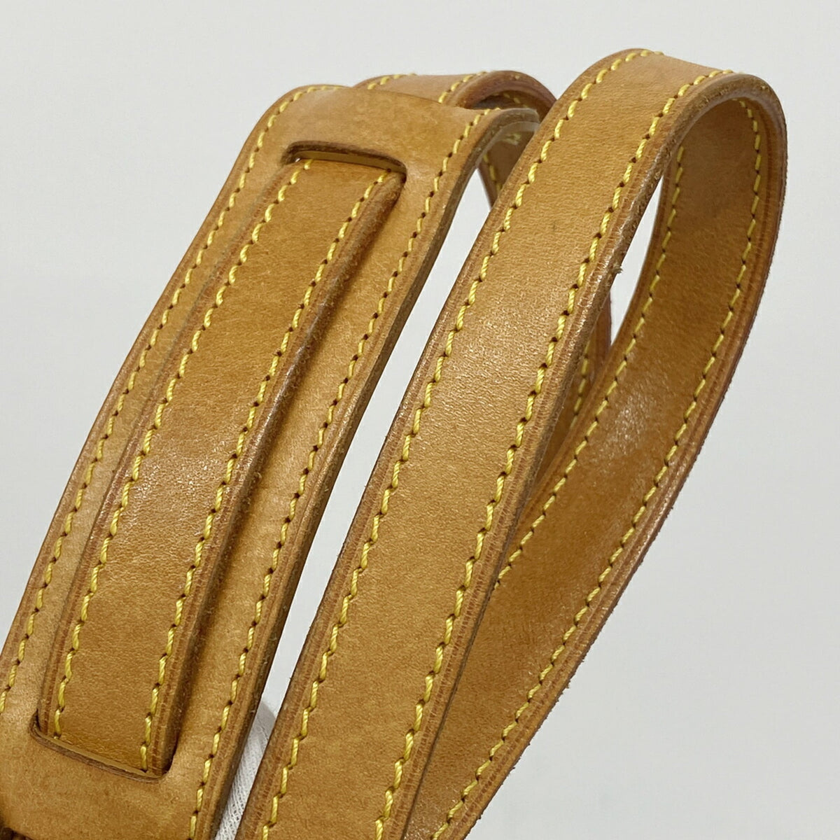Louis Vuitton Brown Shoulder Bag (Pre-Owned)
