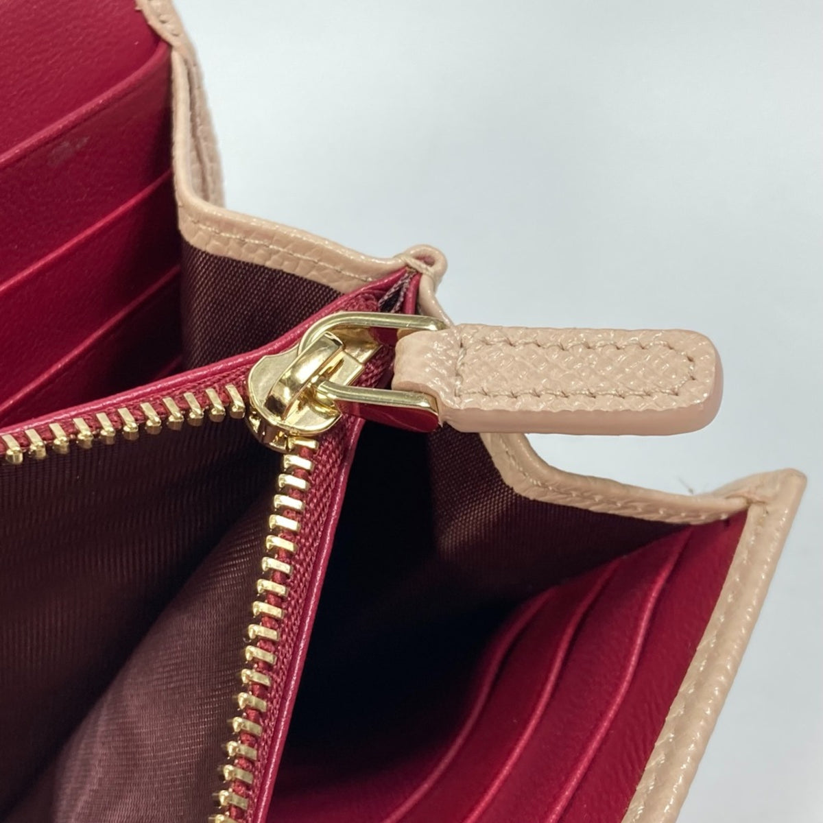Bvlgari Pink Leather Wallet (Bi-Fold) (Pre-Owned)