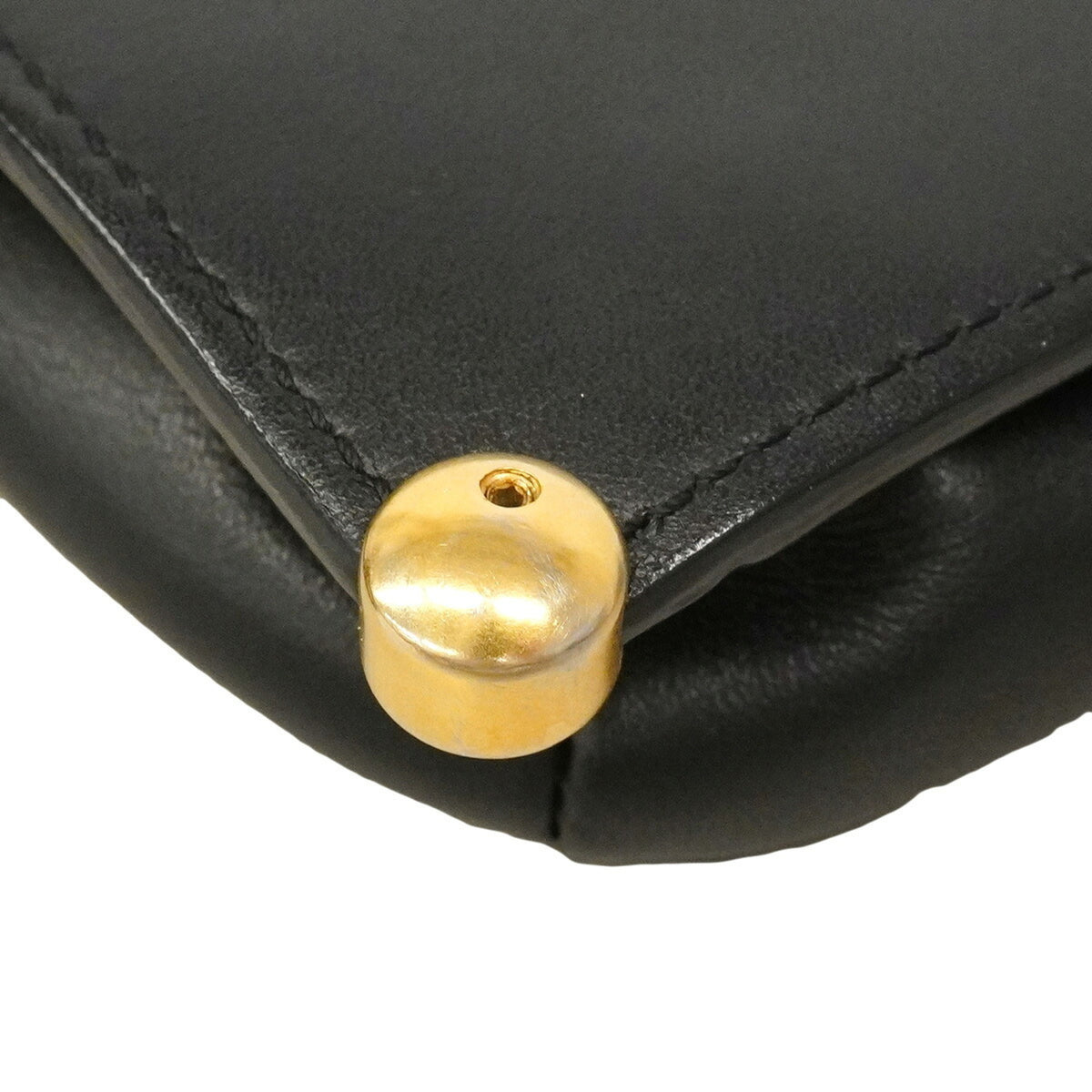 Chanel Black Leather Shoulder Bag (Pre-Owned)