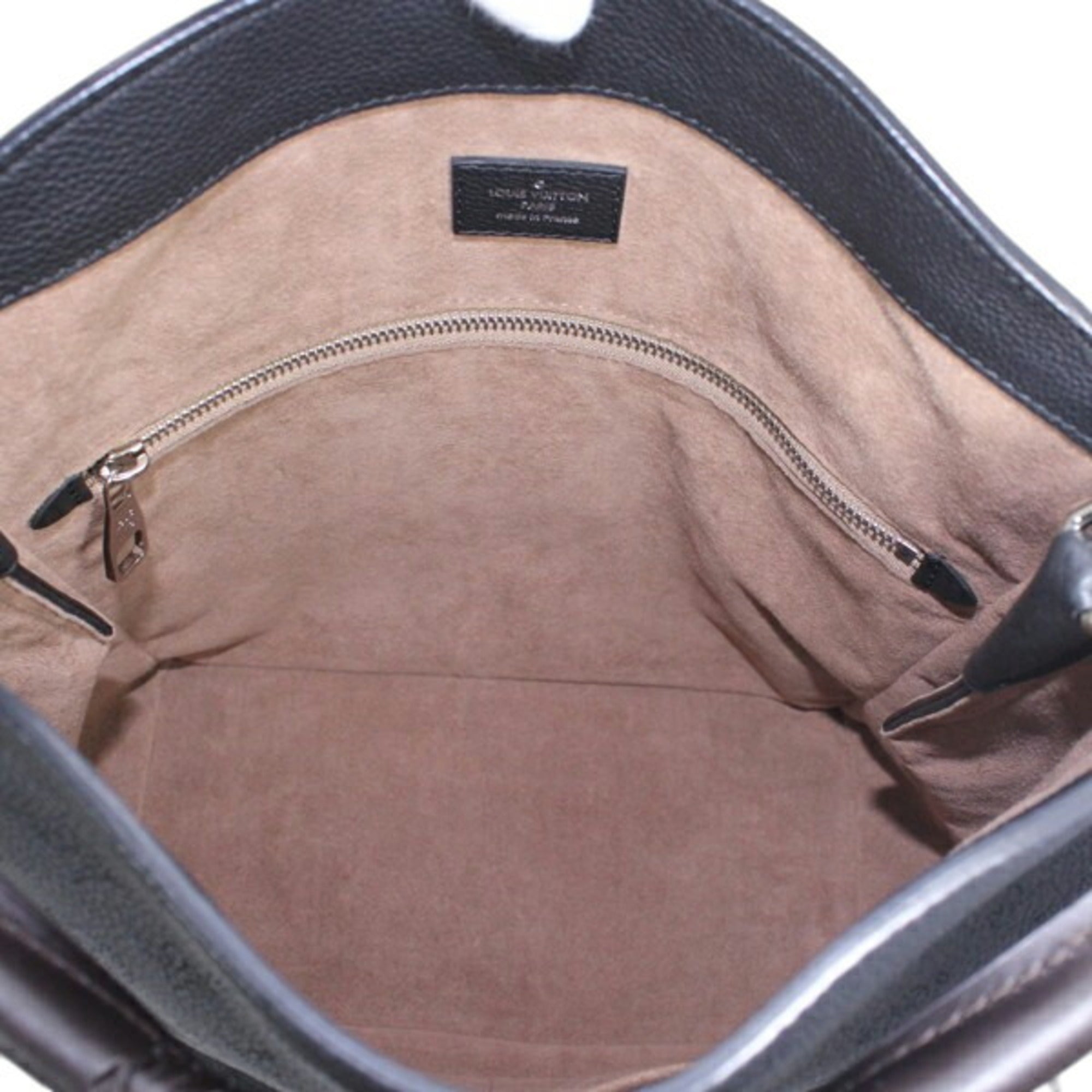 Louis Vuitton Black Mahina Leather Handbag Shoulder Bag (Pre-Owned)