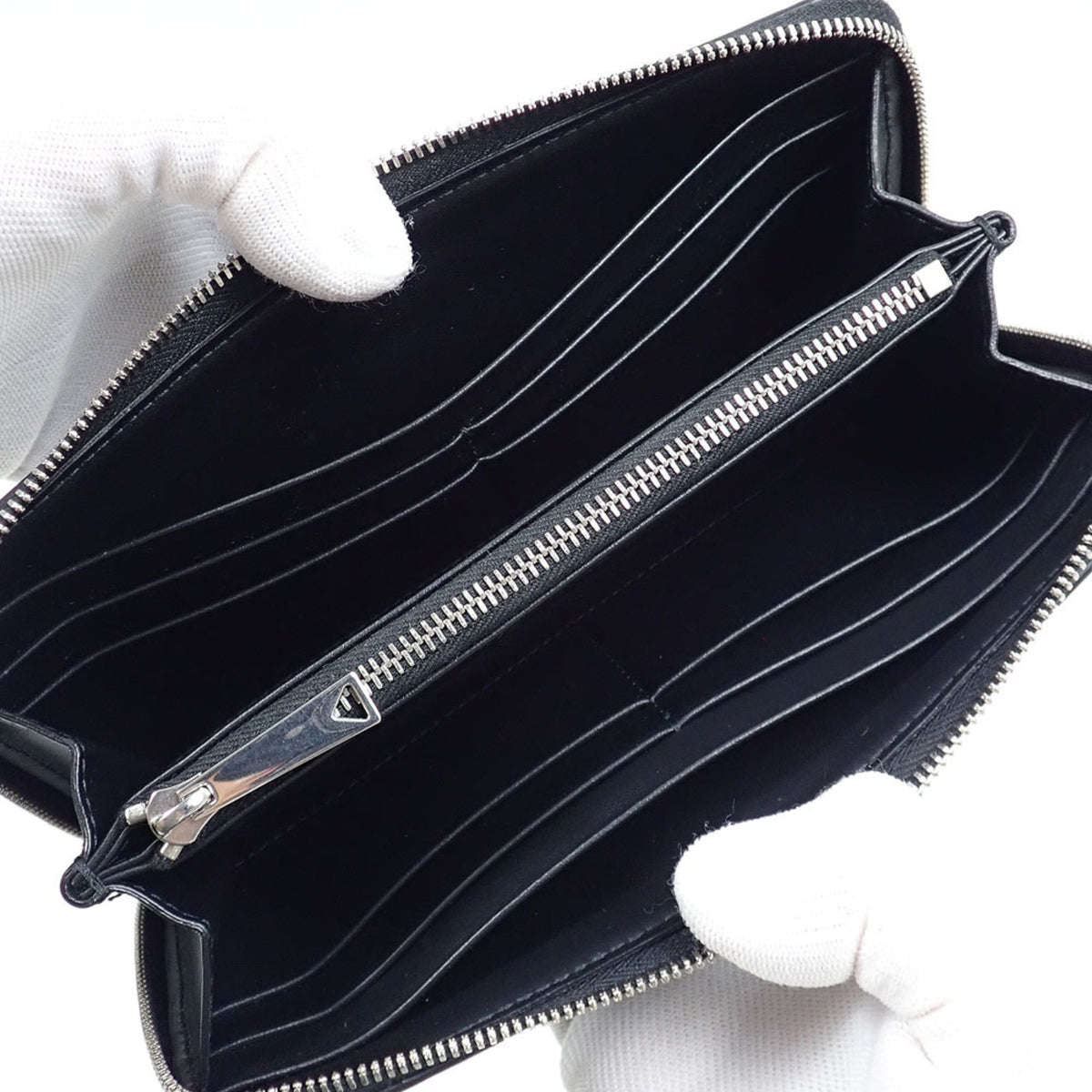 Bottega Veneta Black Intrecciato Long Wallet (Bi-Fold) (Pre-Owned)